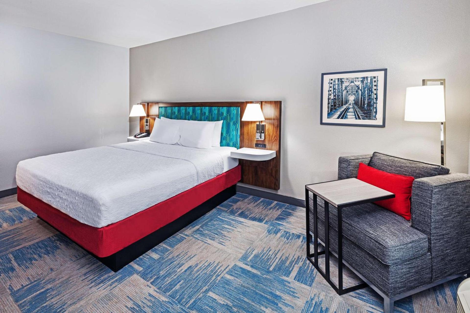 Hampton Inn and Suites Houston Heights I-10 photo 35