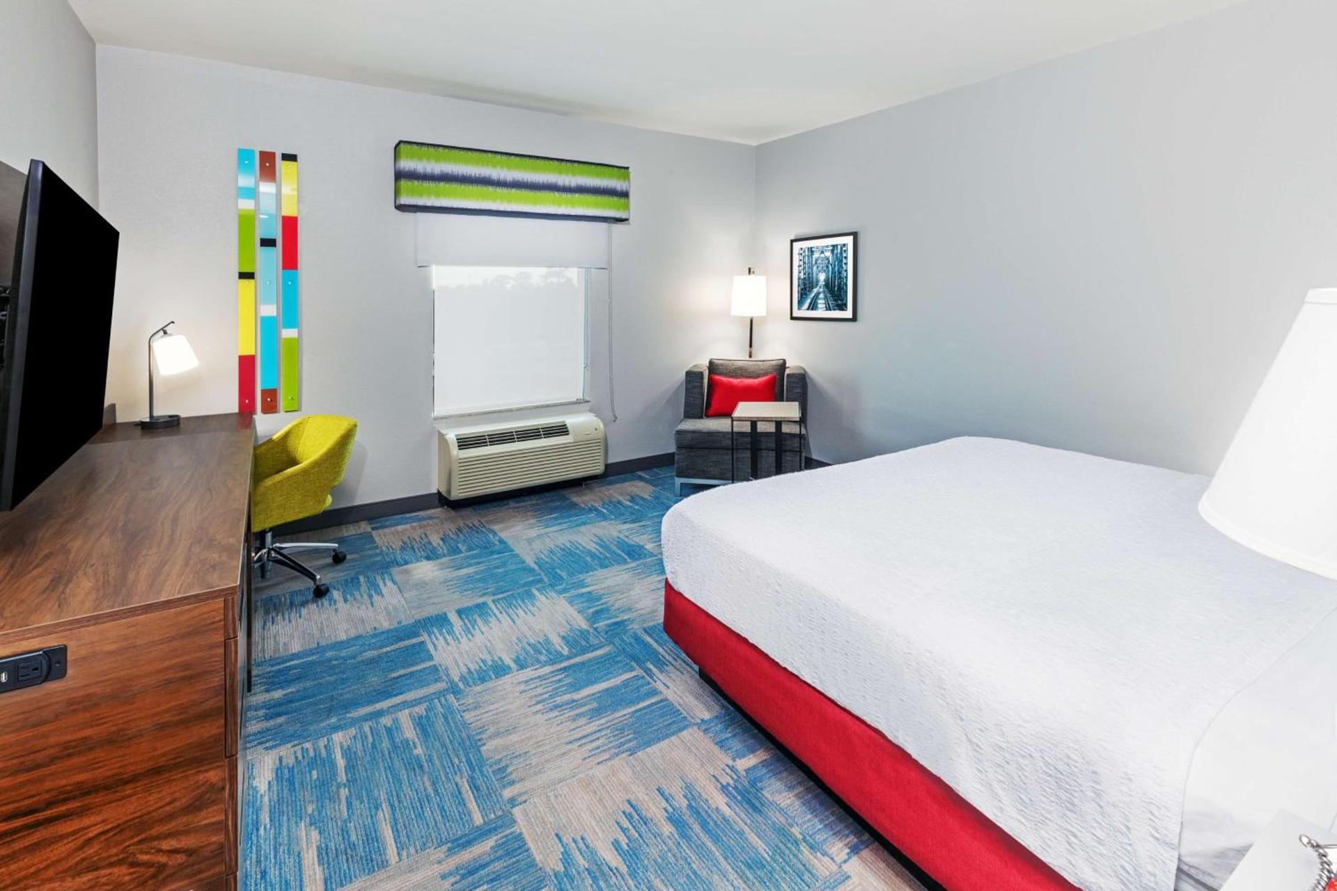 Hampton Inn and Suites Houston Heights I-10 photo 37