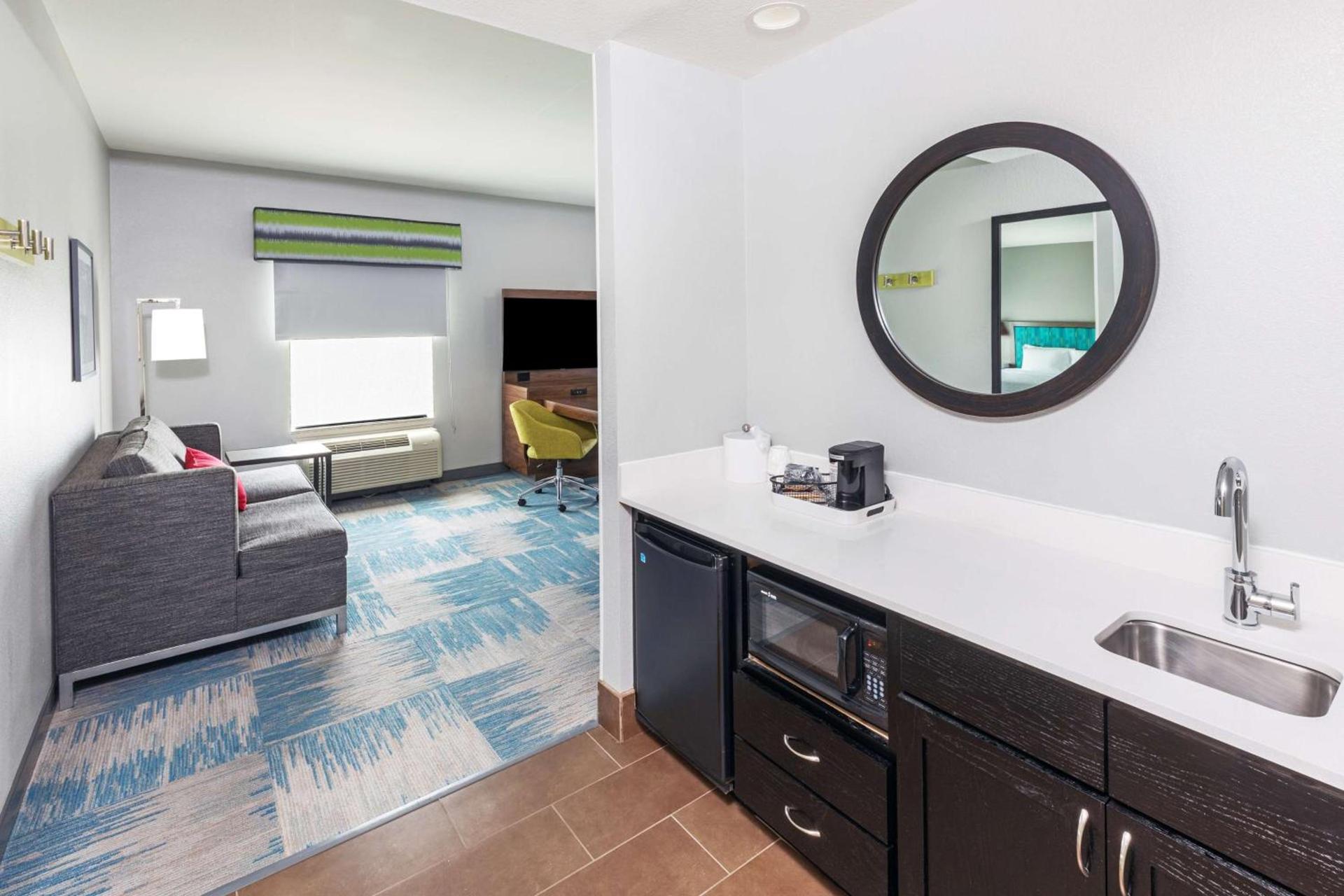 Hampton Inn and Suites Houston Heights I-10 photo 34