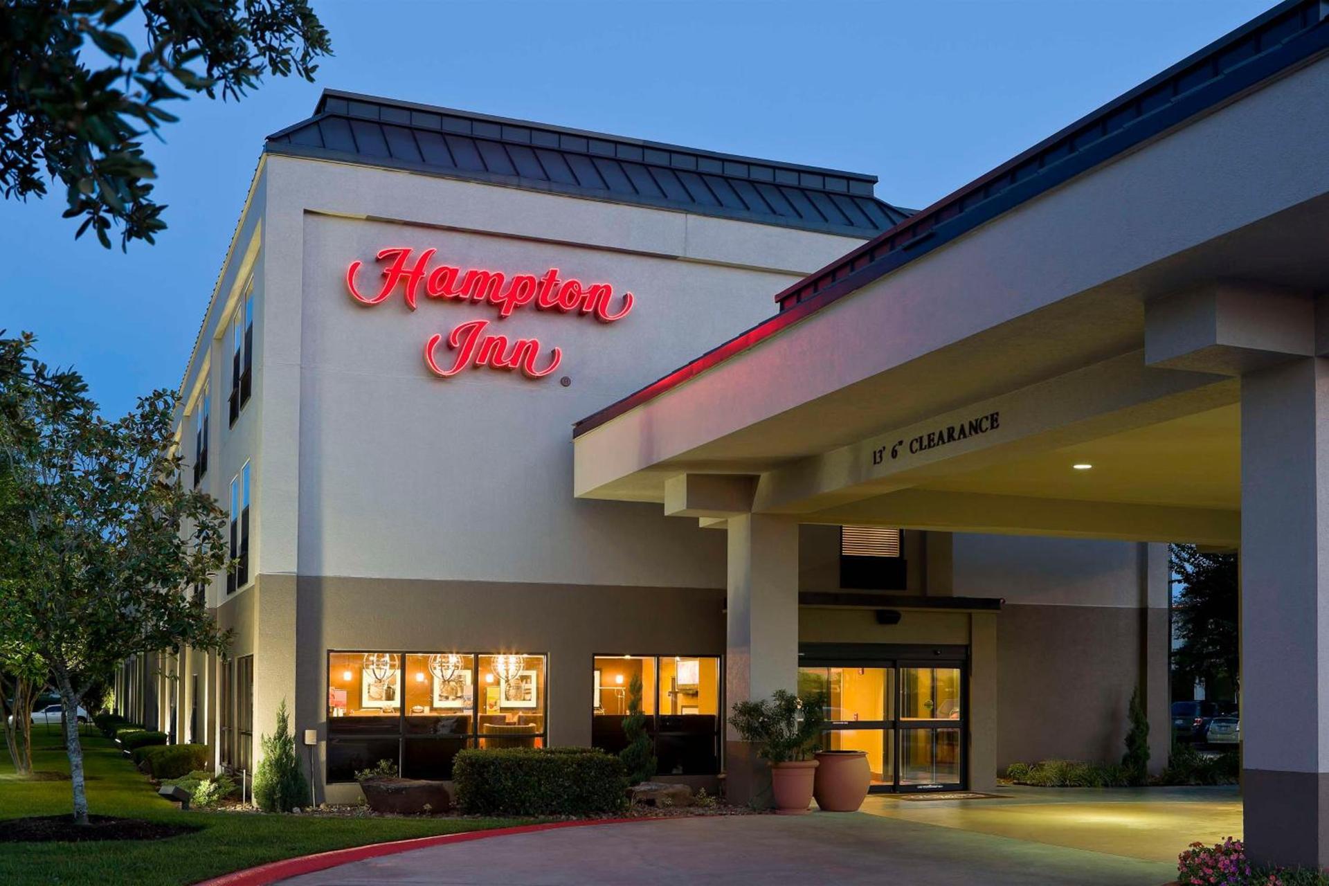 Hampton Inn Houston Stafford photo 2