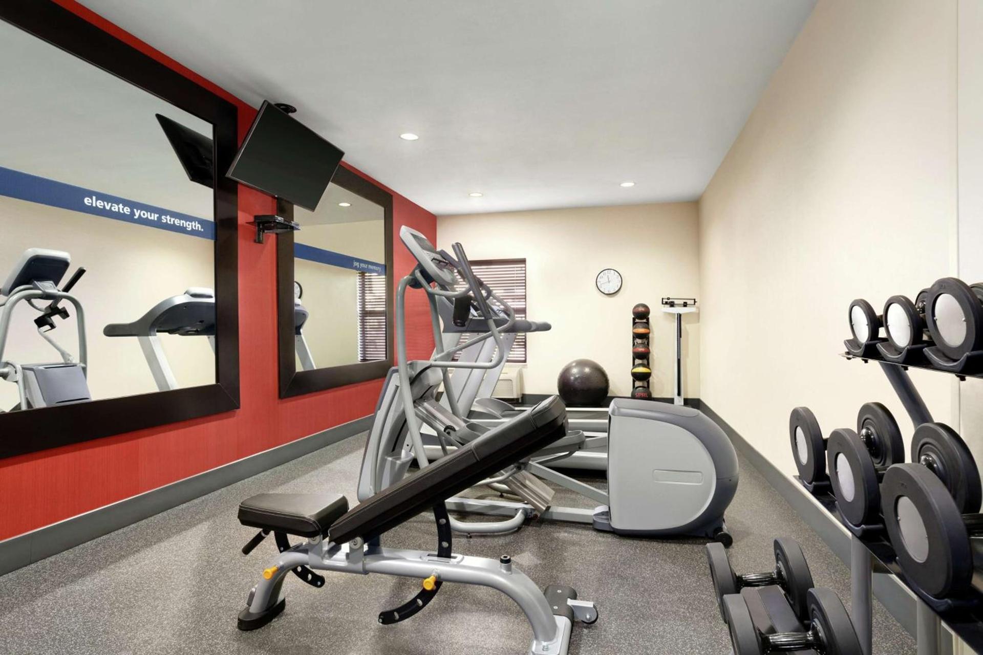 Hampton Inn Houston Stafford photo 16