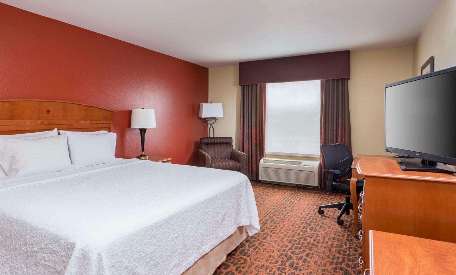 Hampton Inn Houston Stafford photo 22