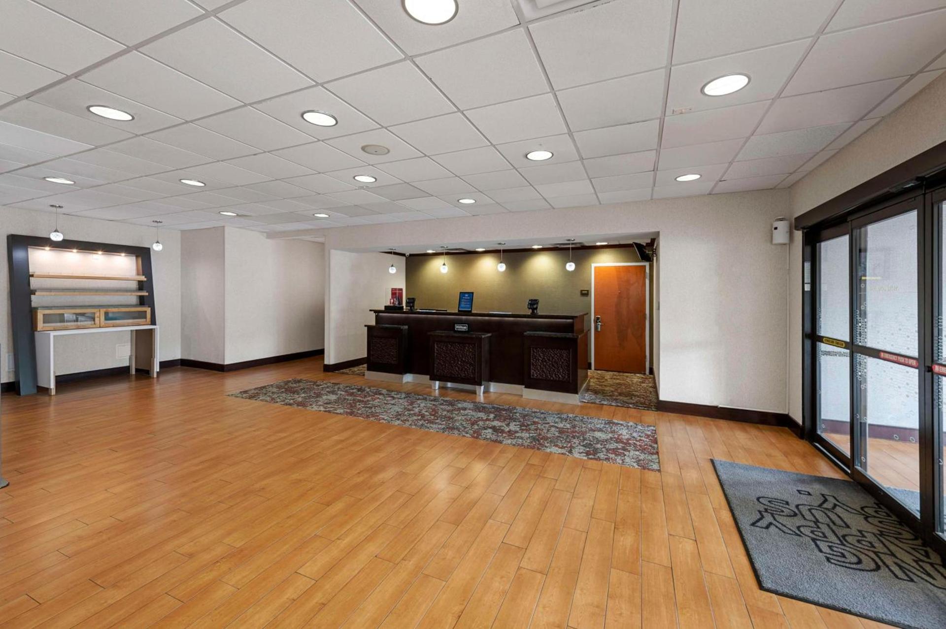 Hampton Inn Nanuet photo 6