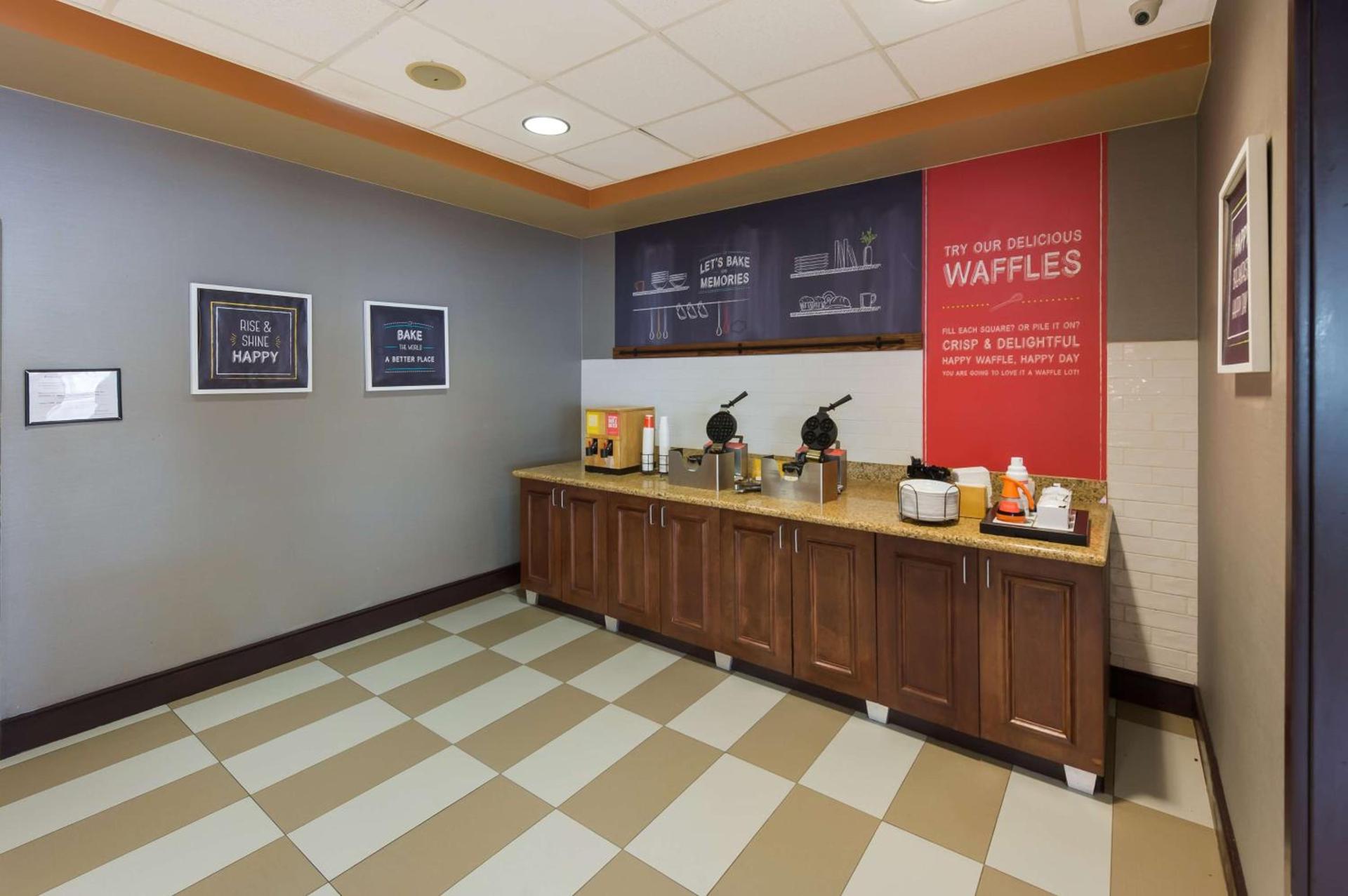 Hampton Inn Nanuet photo 9