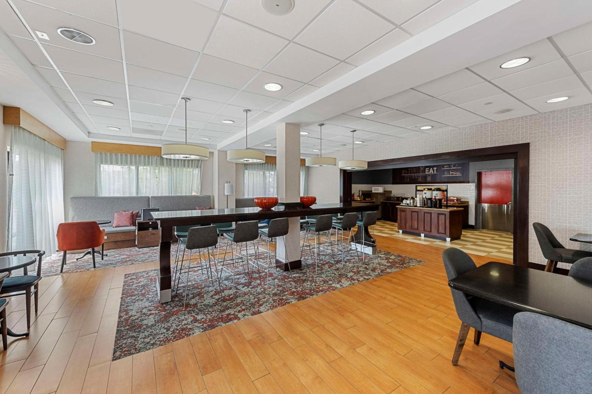 Hampton Inn Nanuet photo 12
