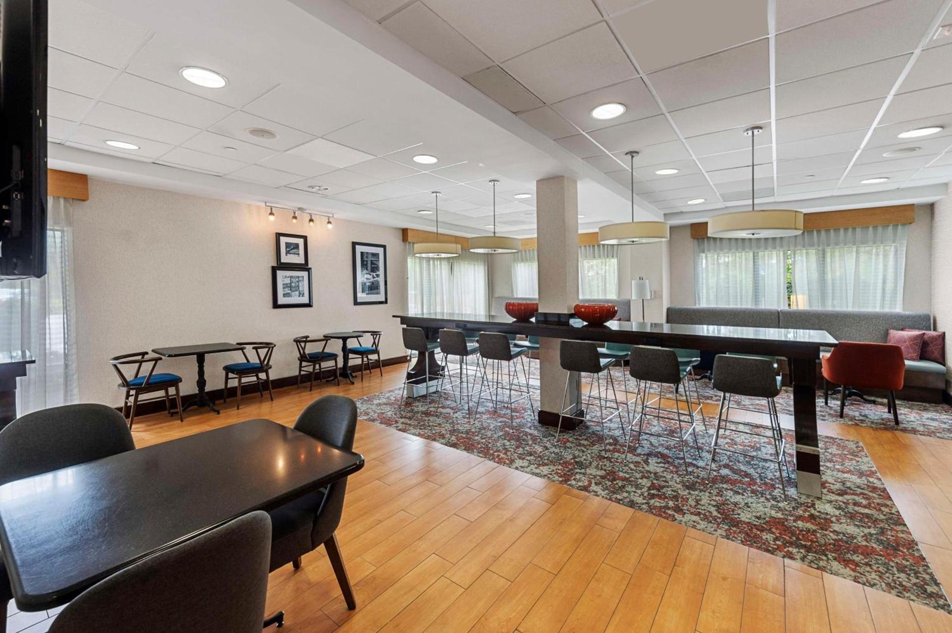 Hampton Inn Nanuet photo 13