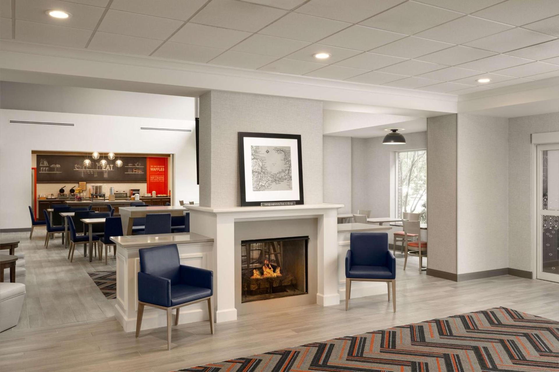 Hampton Inn & Suites - Cape Cod / West Yarmouth photo 28