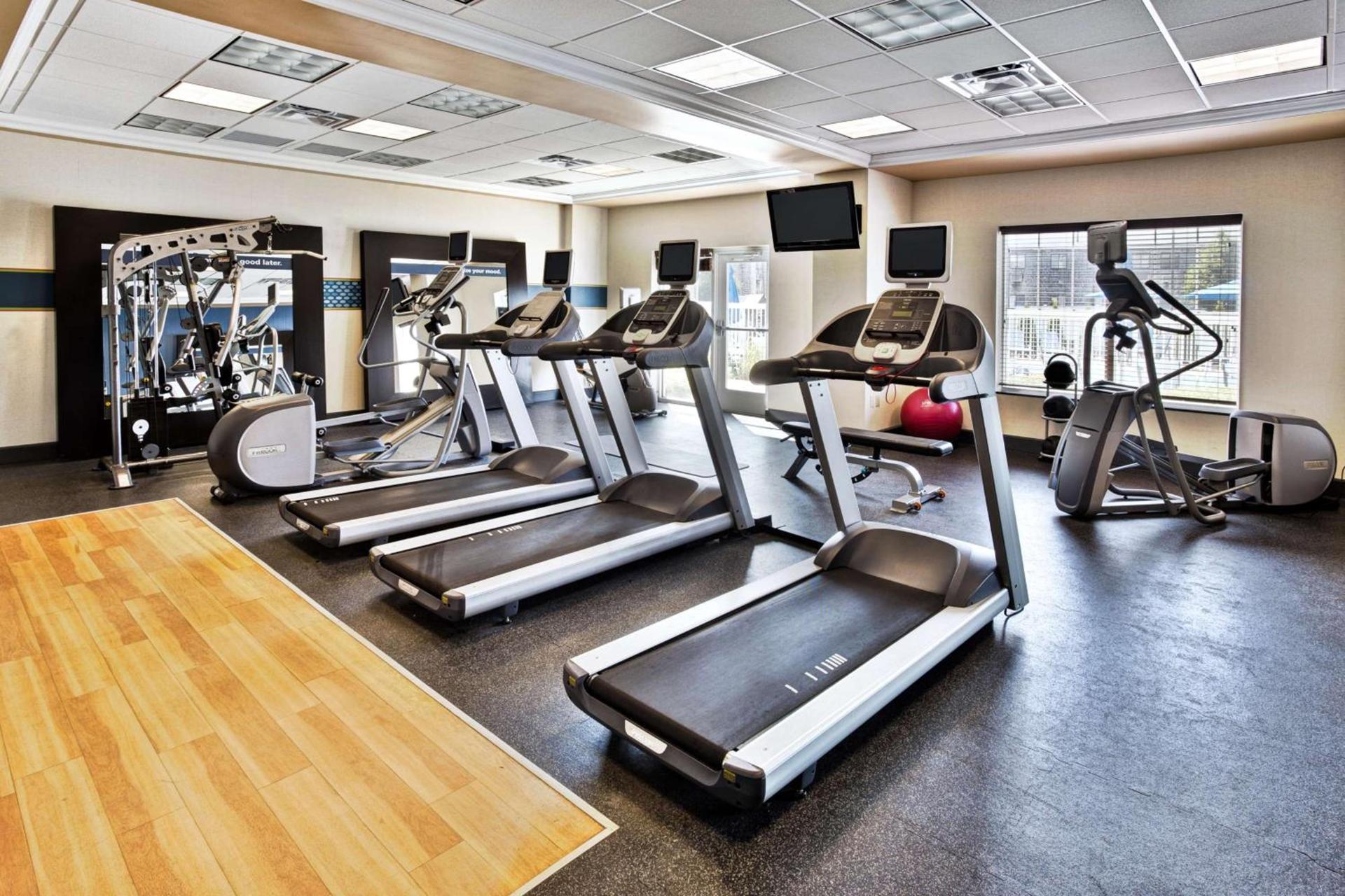 Hampton Inn & Suites - Cape Cod / West Yarmouth photo 10