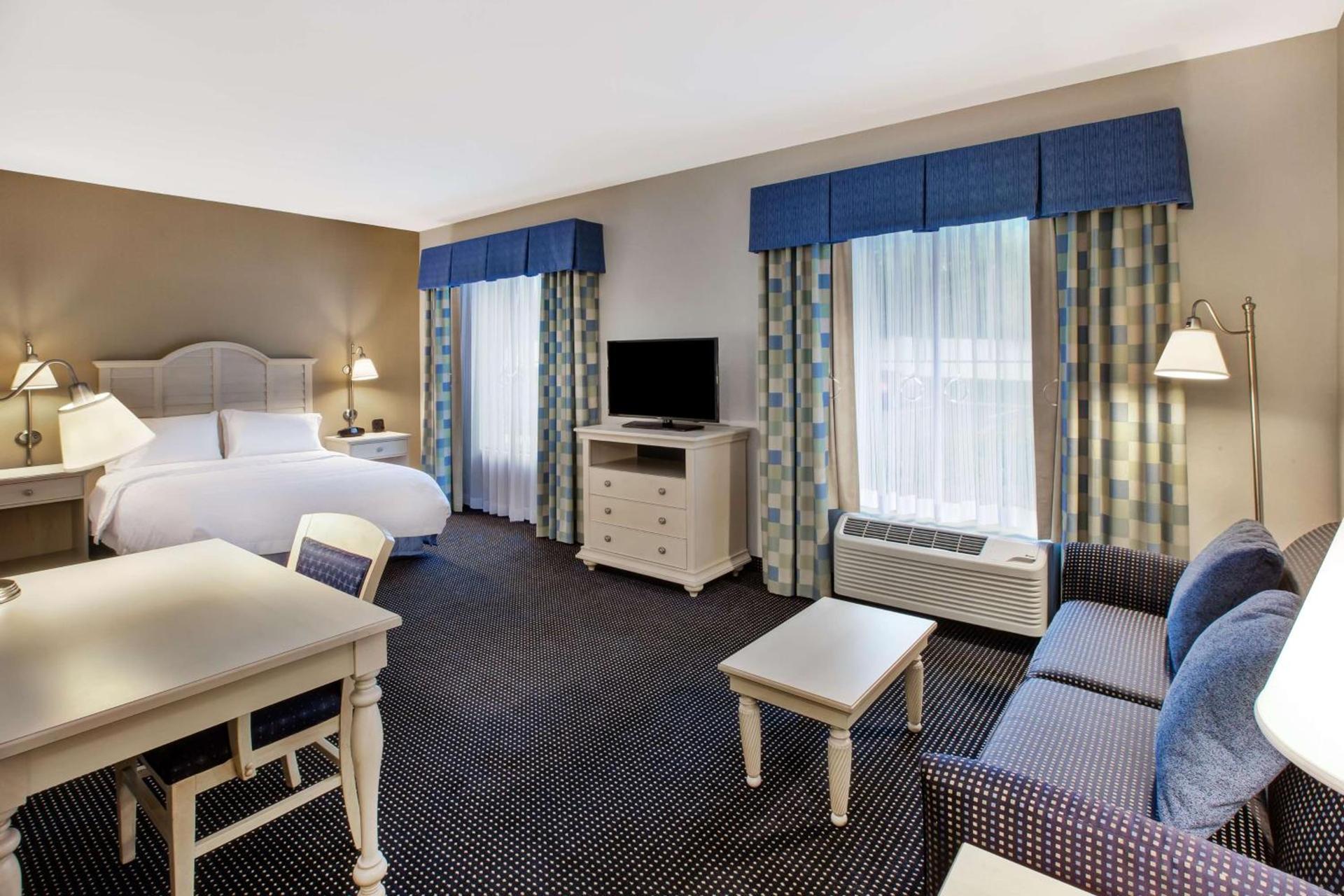 Hampton Inn & Suites - Cape Cod / West Yarmouth photo 13