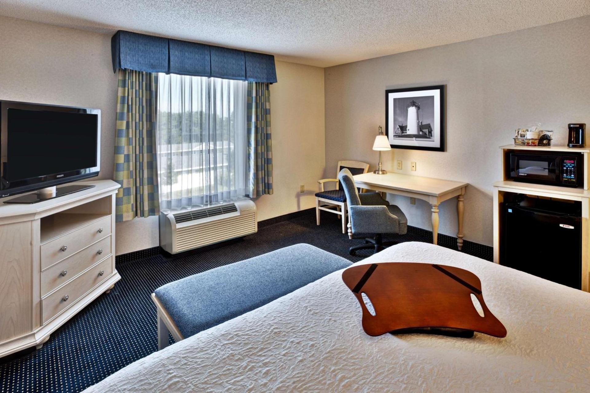 Hampton Inn & Suites - Cape Cod / West Yarmouth photo 32