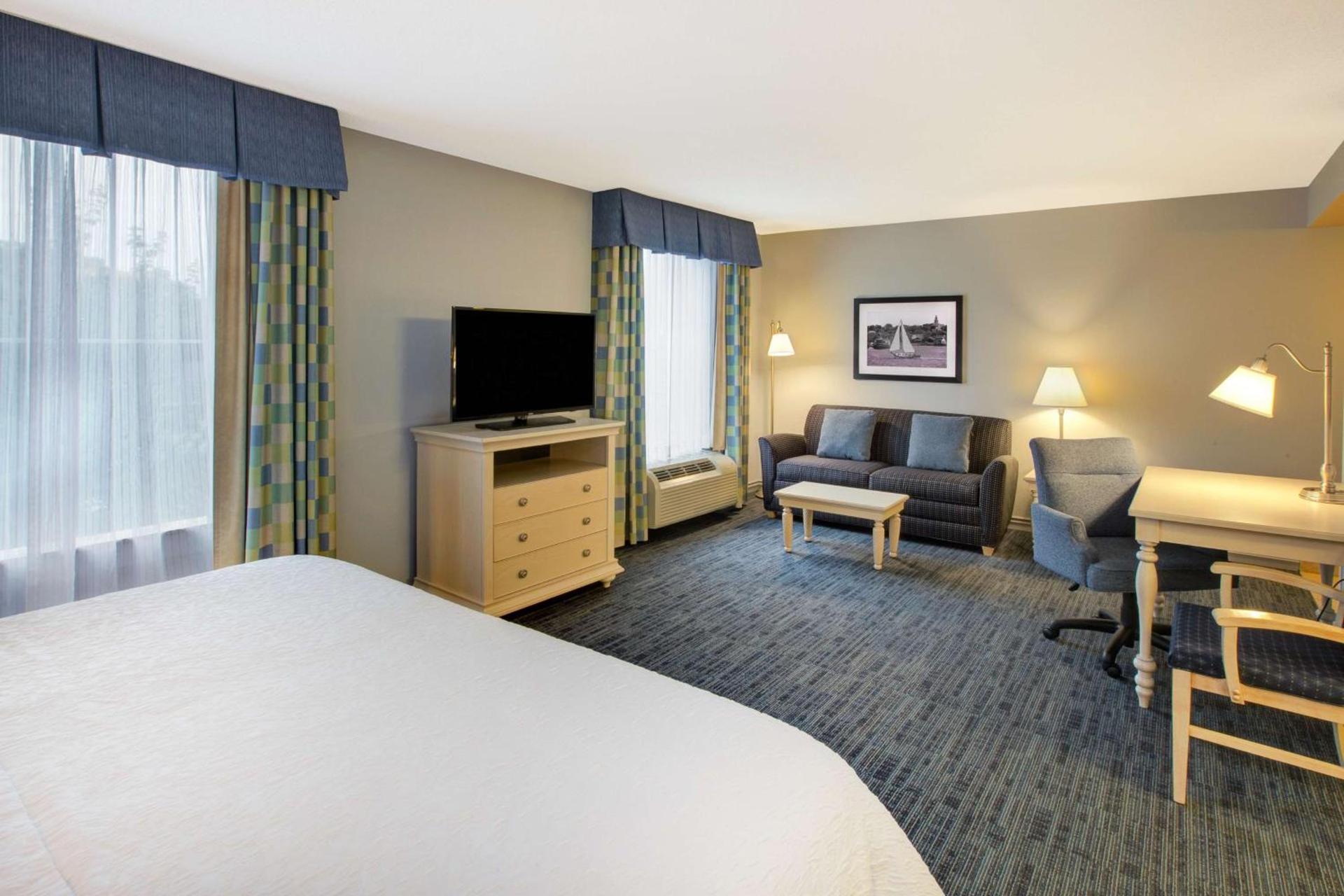 Hampton Inn & Suites - Cape Cod / West Yarmouth photo 29