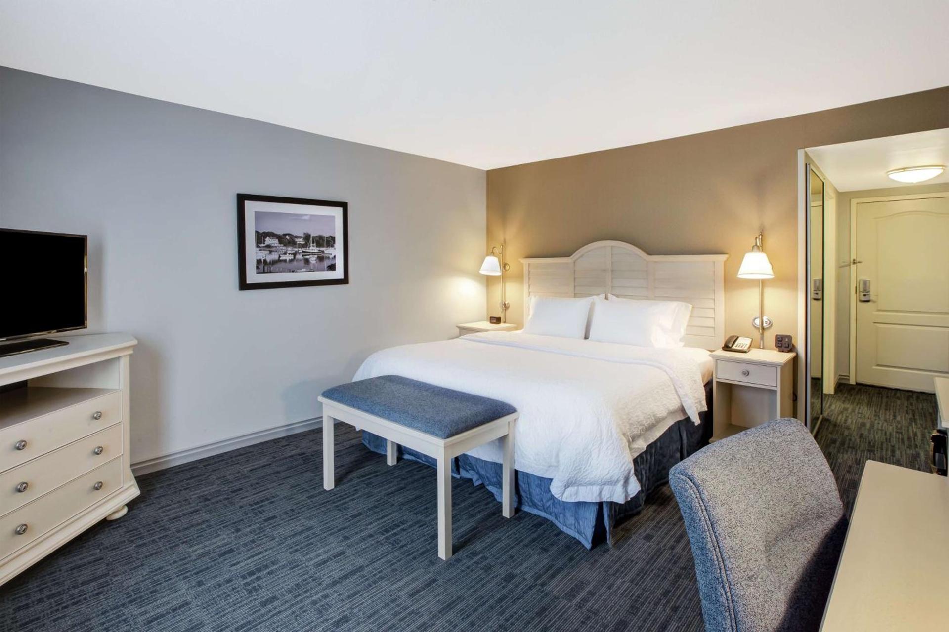 Hampton Inn & Suites - Cape Cod / West Yarmouth photo 12