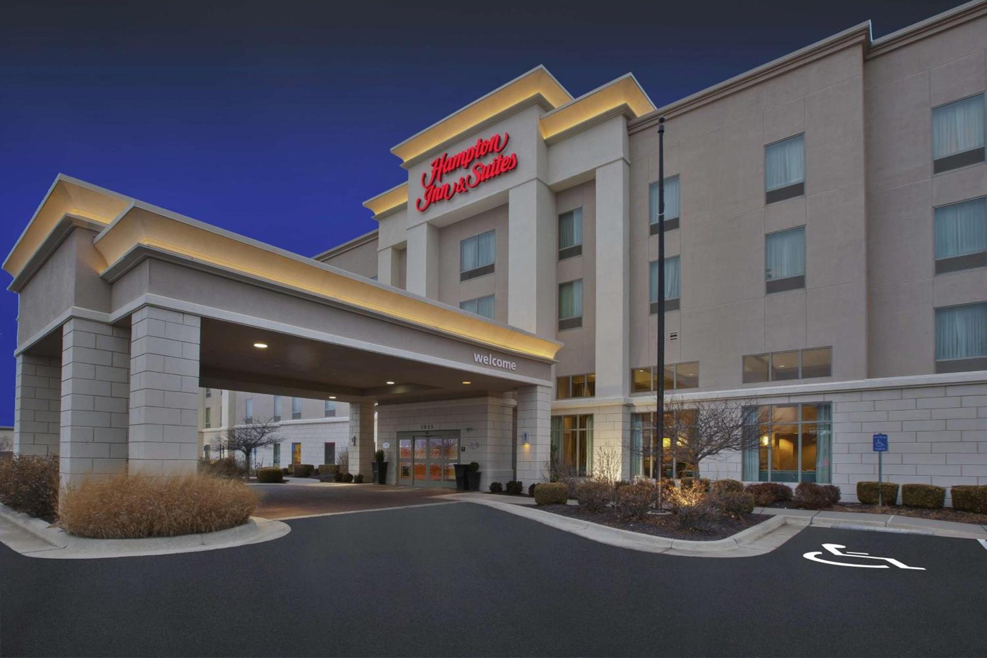 Hampton Inn & Suites Wichita-Northeast photo 2