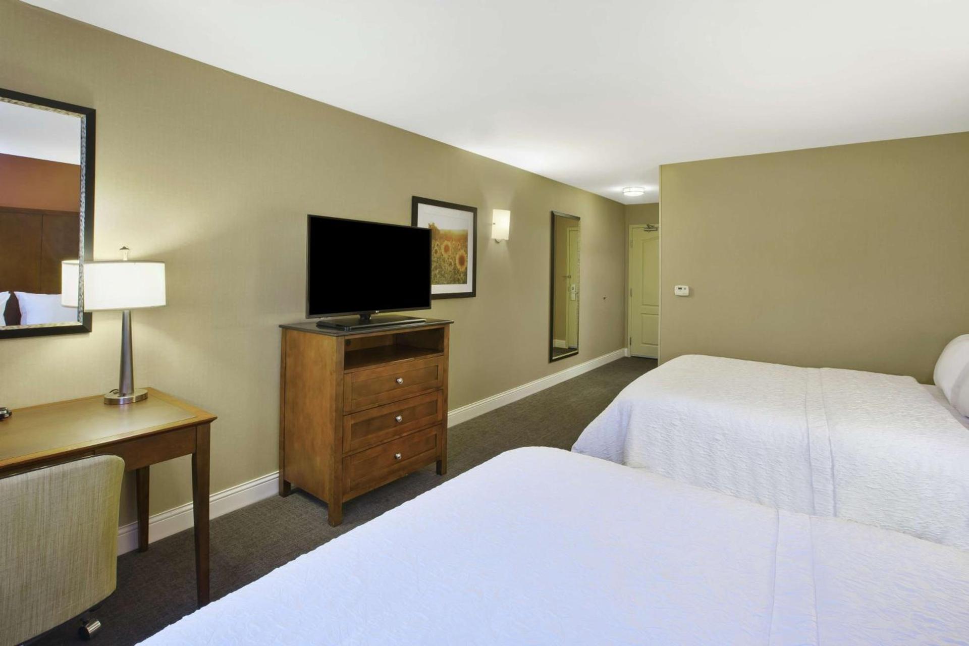 Hampton Inn & Suites Wichita-Northeast photo 9