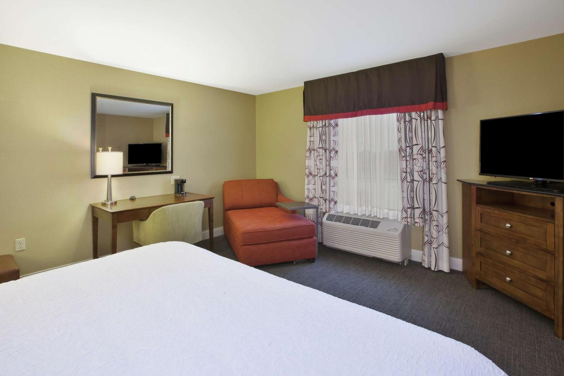 Hampton Inn & Suites Wichita-Northeast photo 23