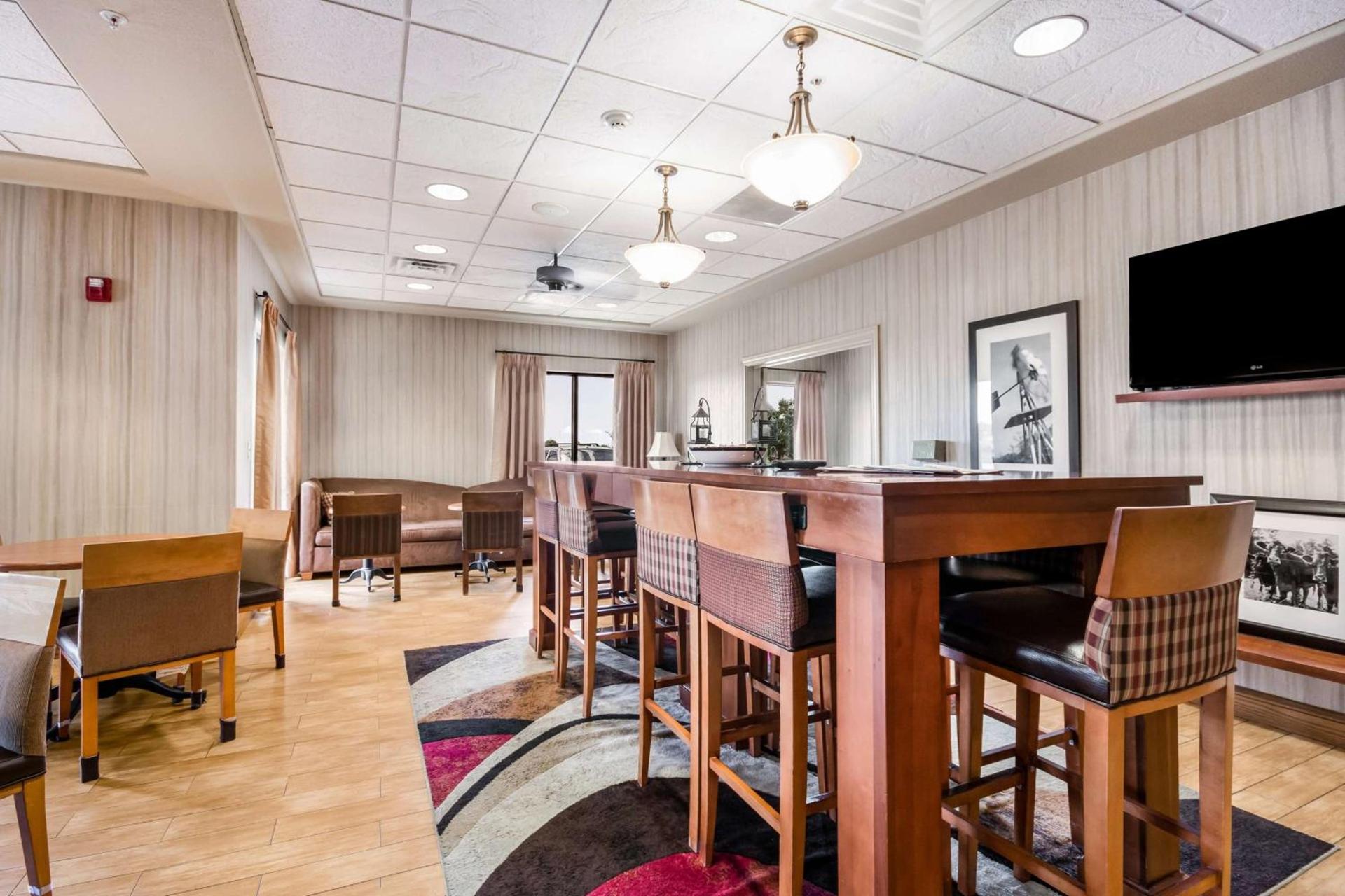 Hampton Inn Derby-Wichita Southeast photo 4