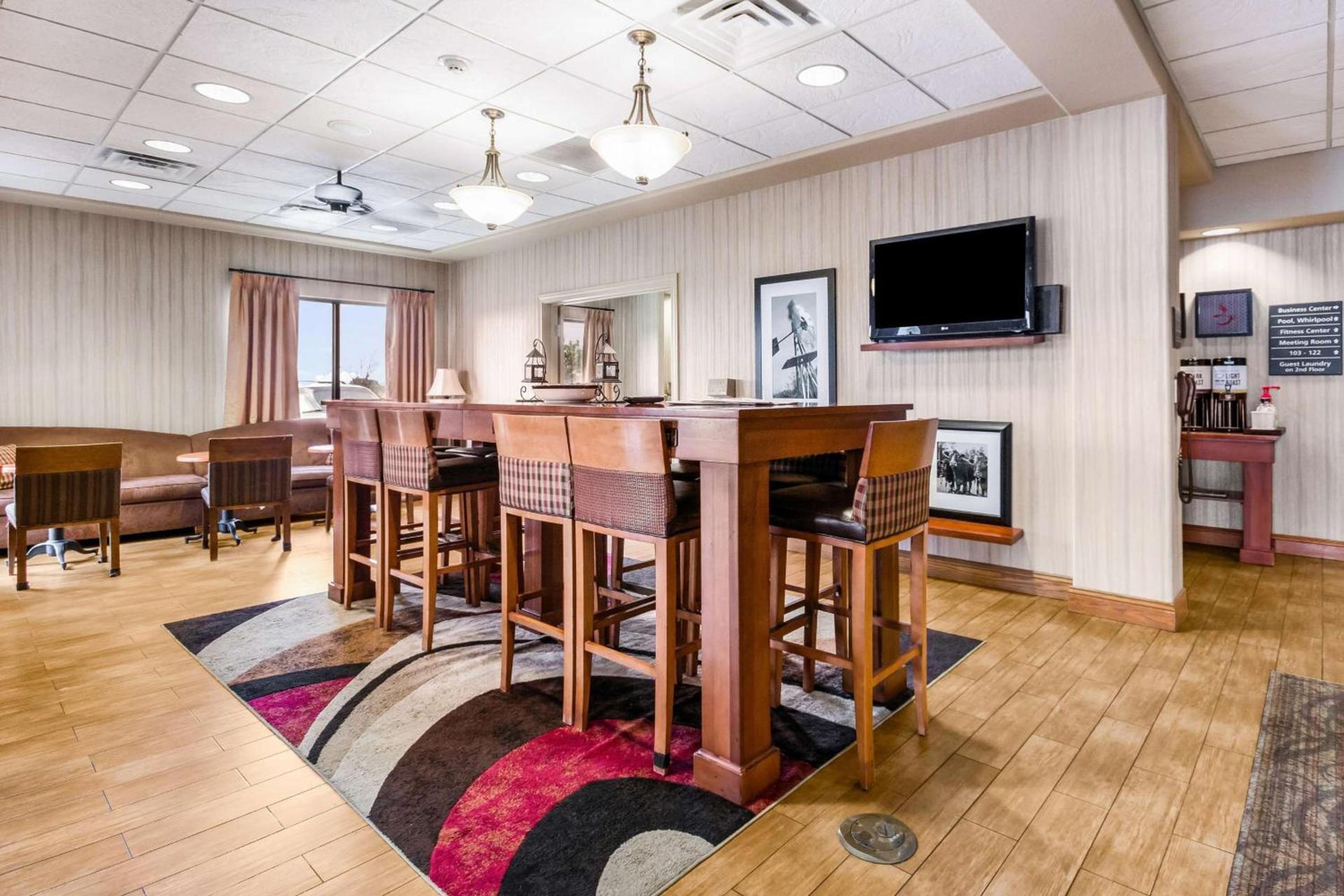 Hampton Inn Derby-Wichita Southeast photo 6