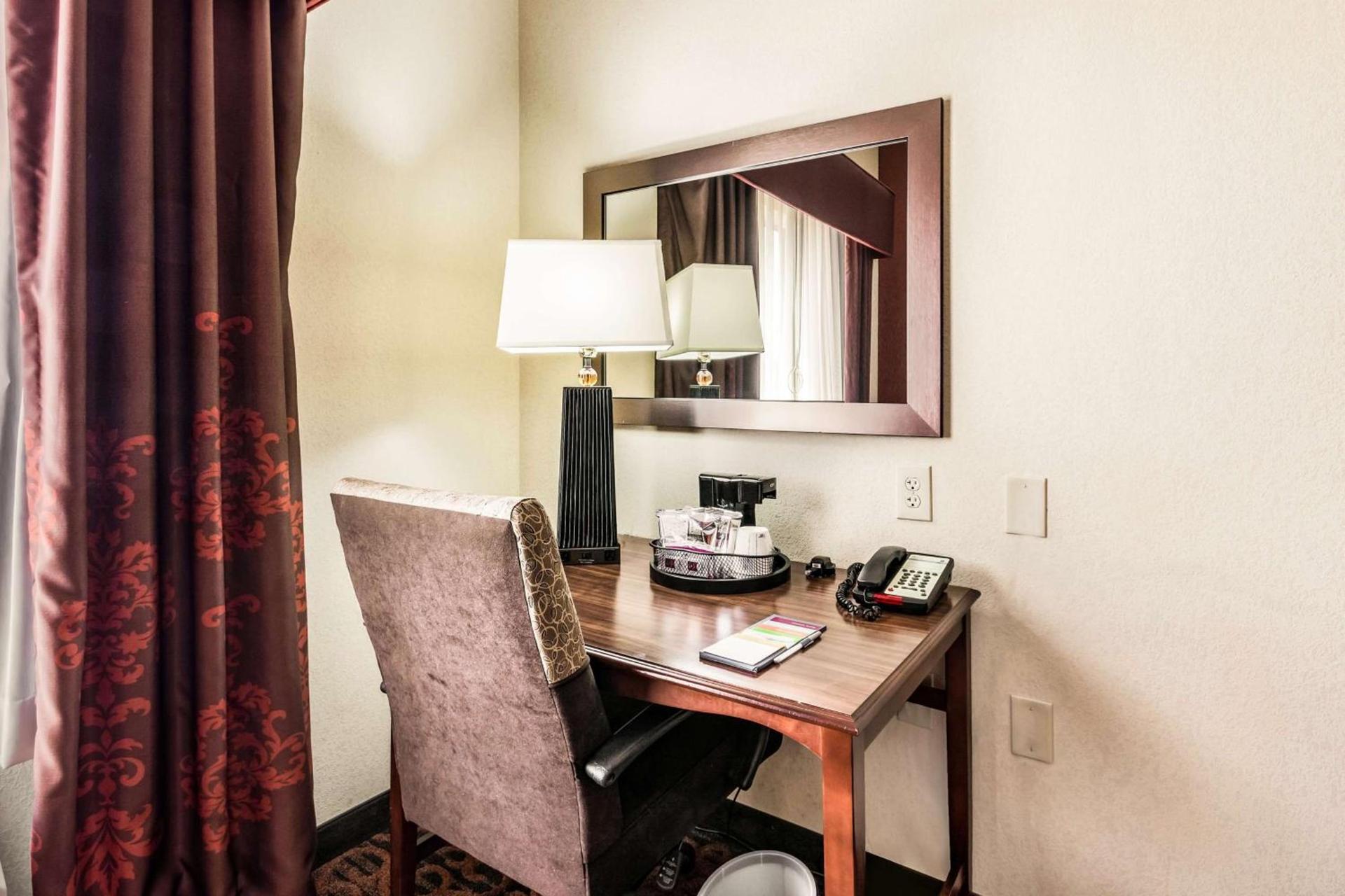 Hampton Inn Derby-Wichita Southeast photo 27