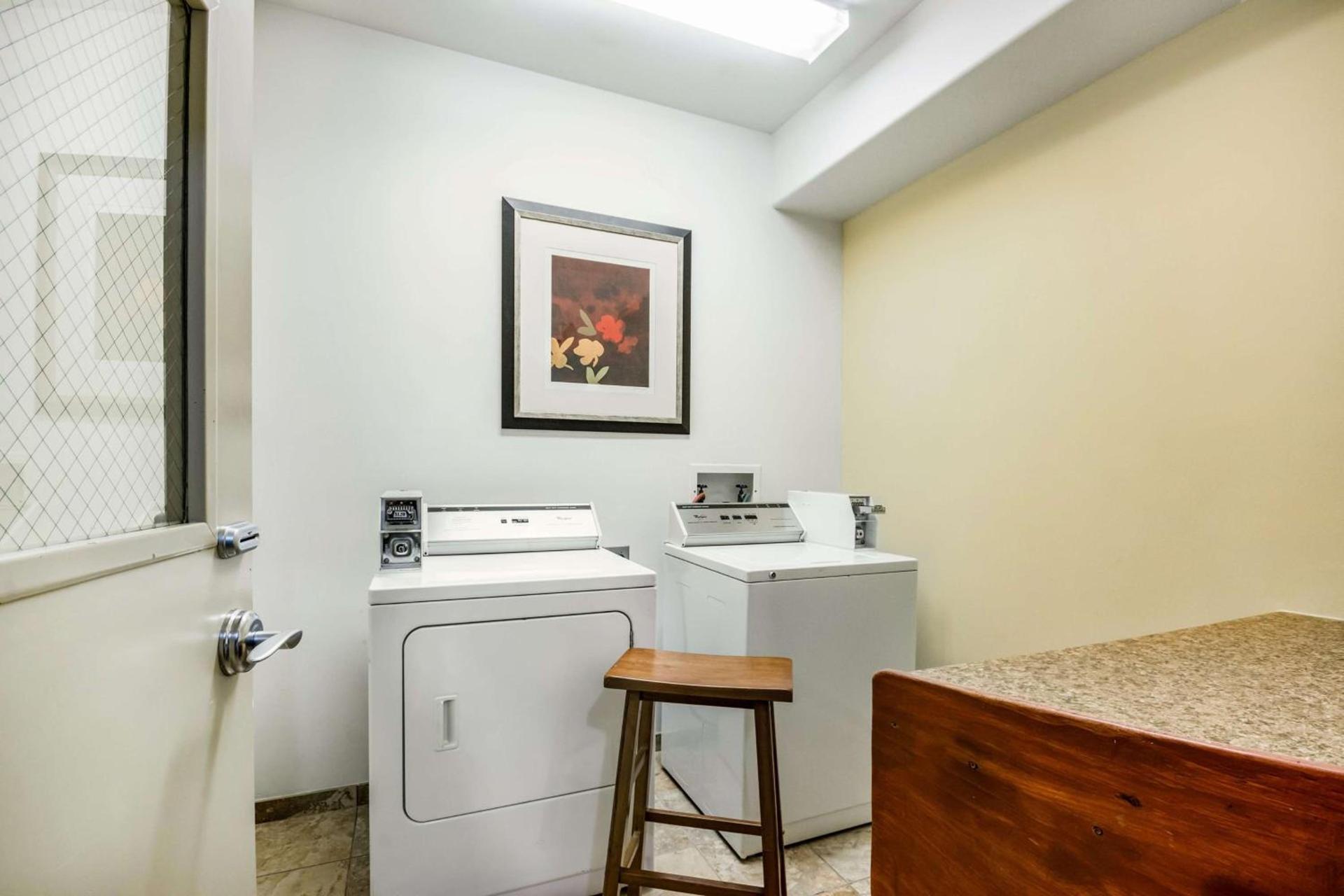 Hampton Inn Derby-Wichita Southeast photo 48