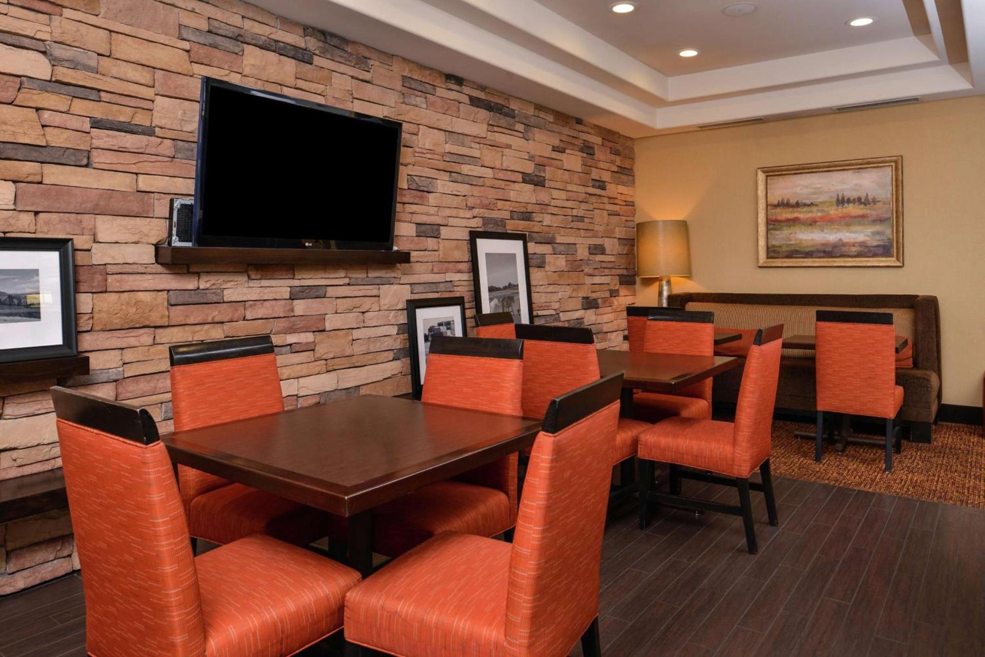 Hampton Inn Idaho Falls / Airport photo 12