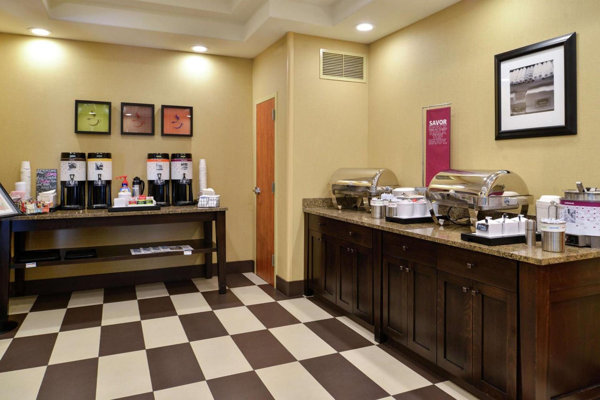 Hampton Inn Idaho Falls / Airport photo 17