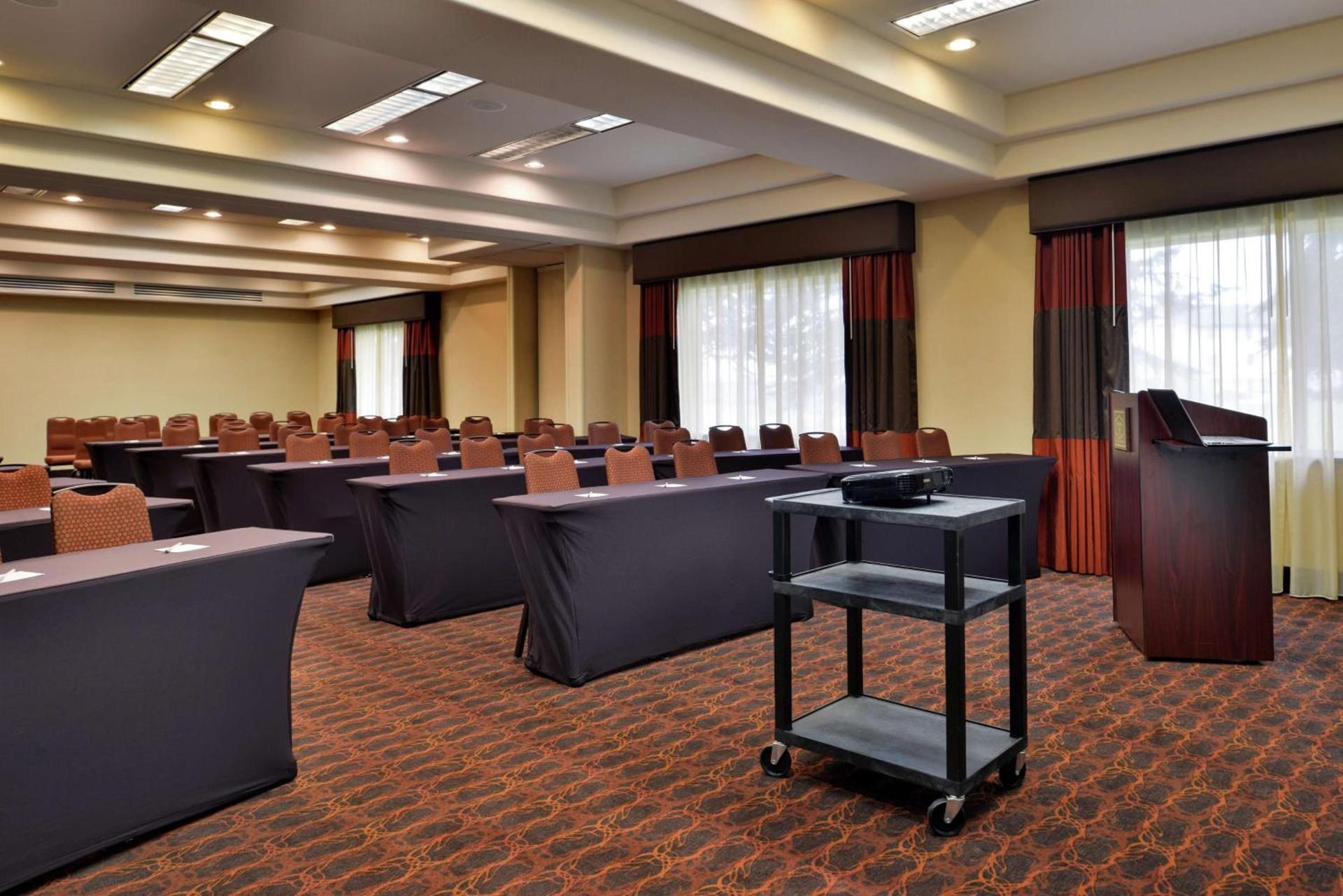 Hampton Inn Idaho Falls / Airport photo 40
