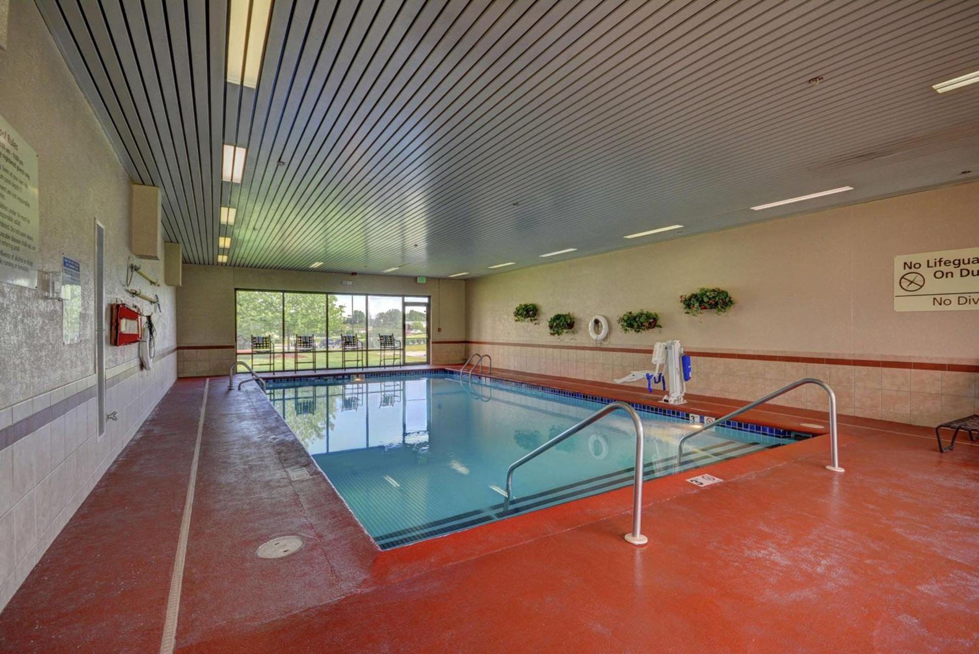Hampton Inn by Hilton Indianapolis-South photo 8