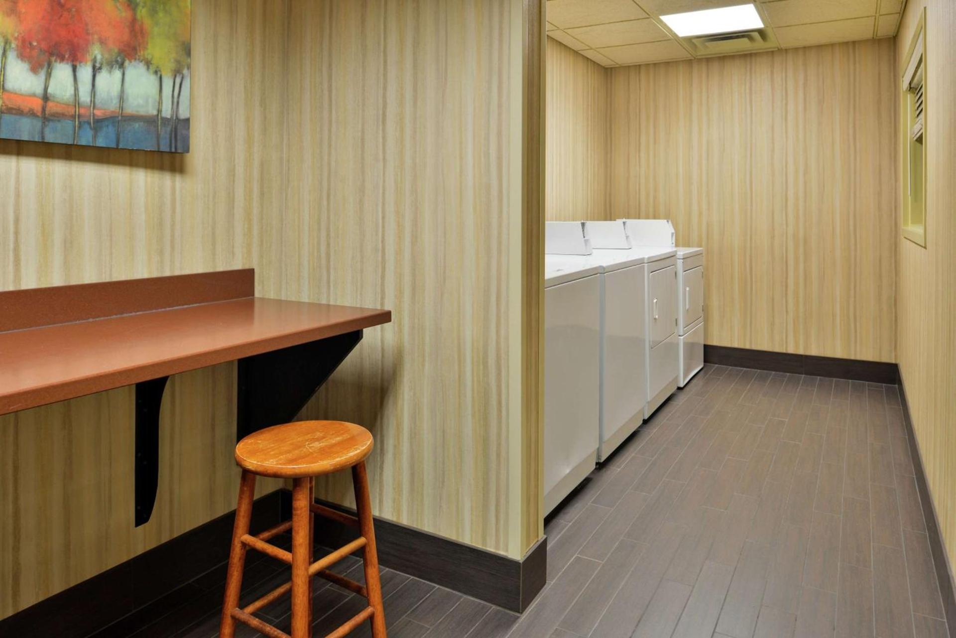 Hampton Inn Idaho Falls / Airport photo 44