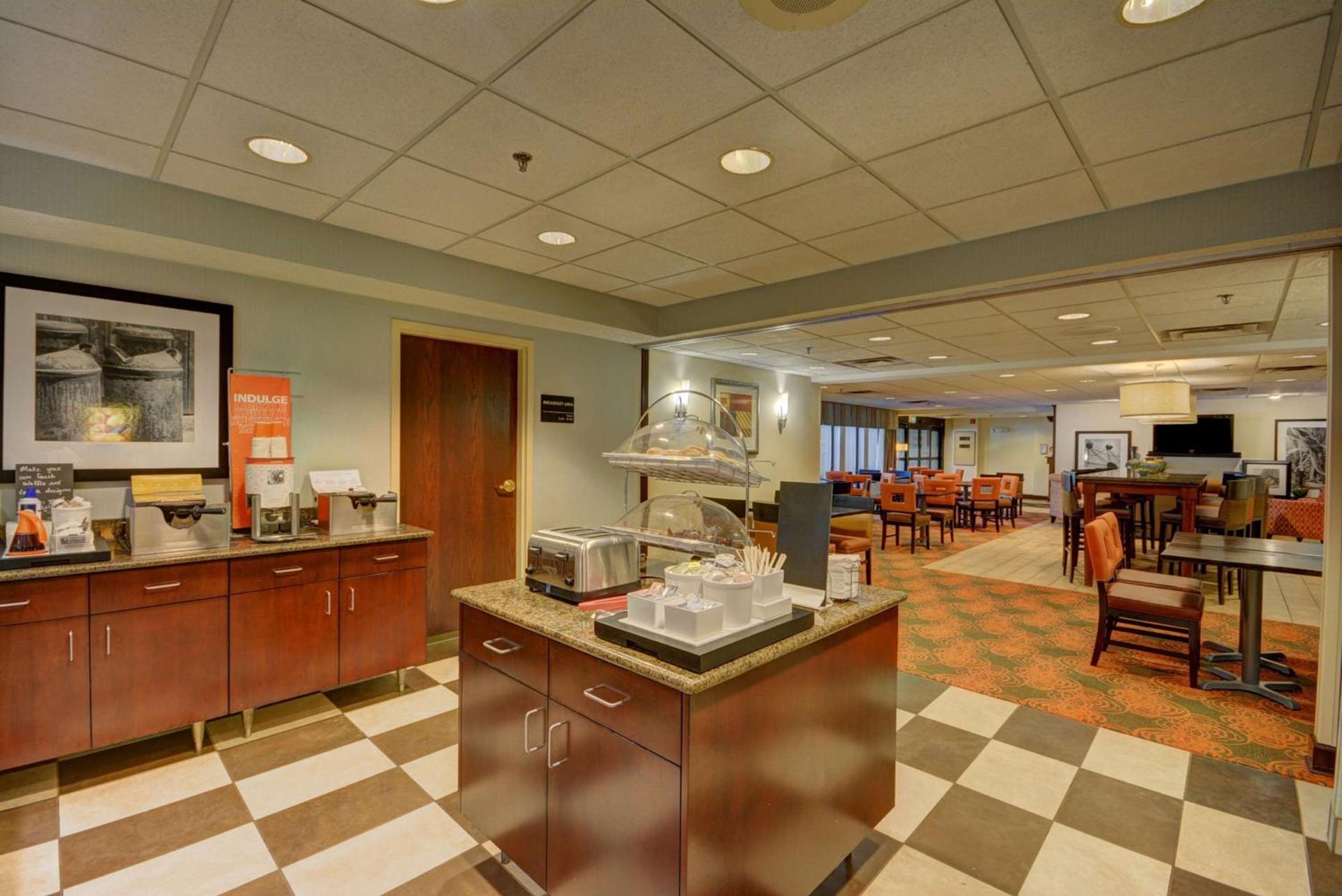 Hampton Inn by Hilton Indianapolis-South photo 10