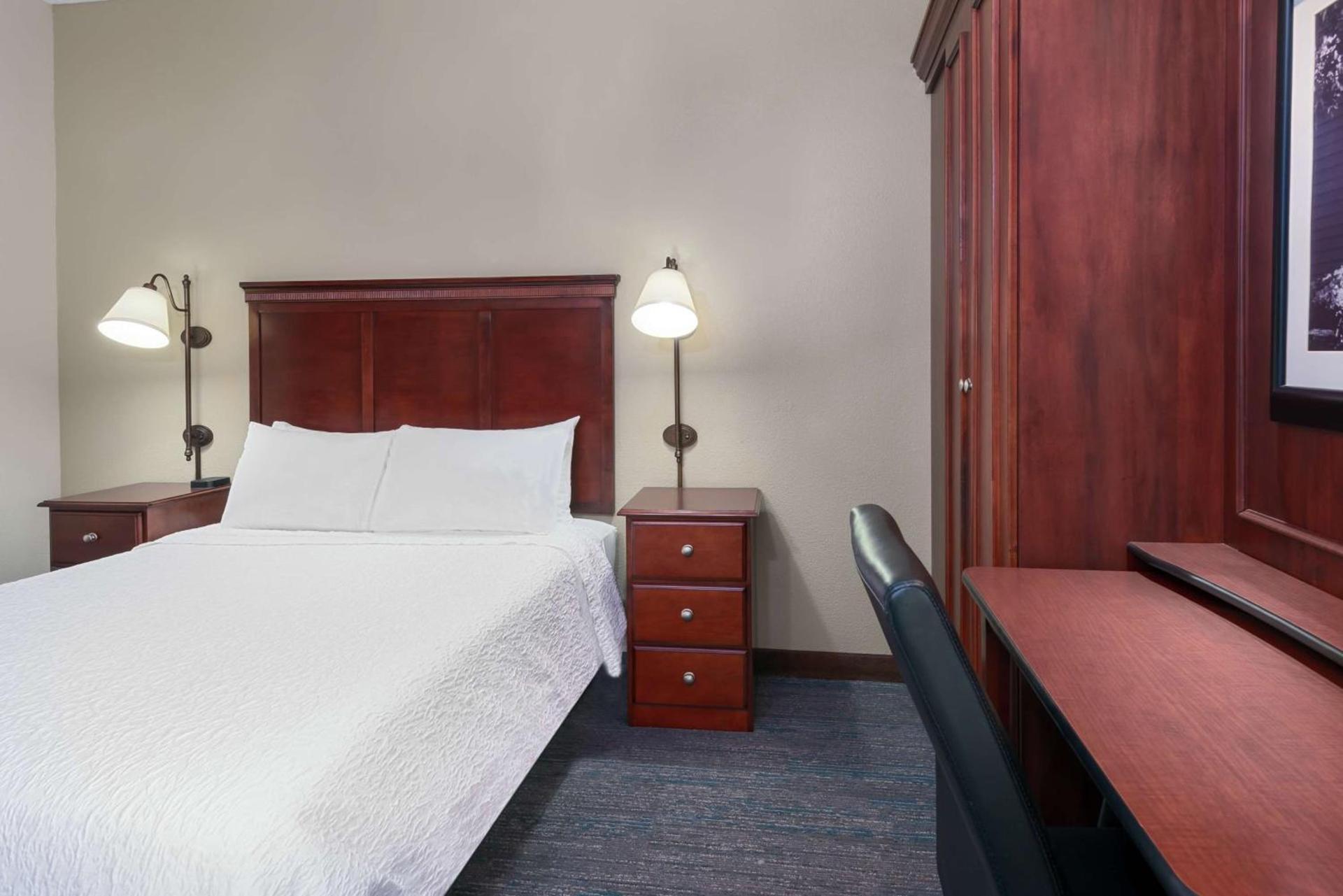 Hampton Inn by Hilton Indianapolis-South photo 16