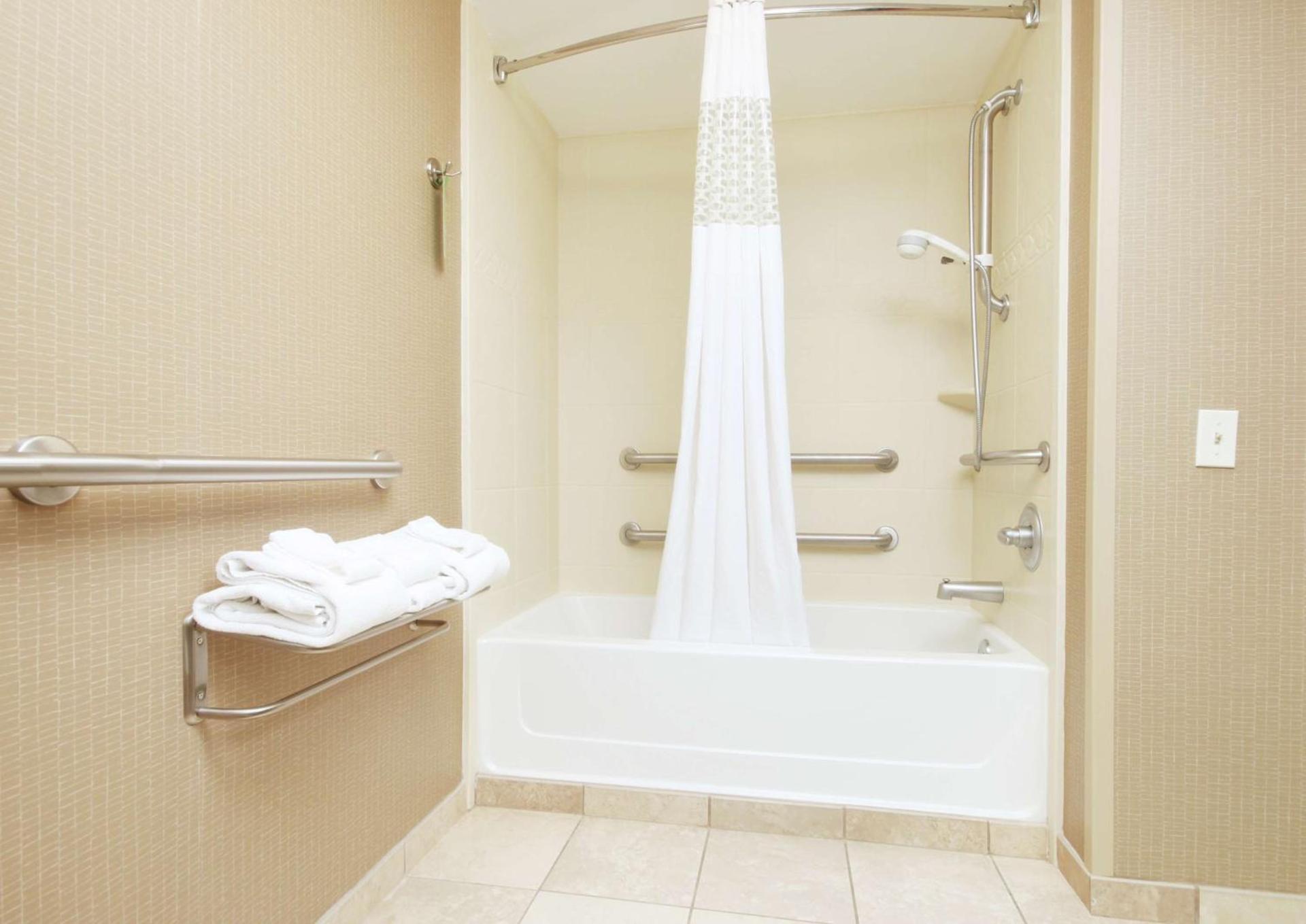 Hampton Inn by Hilton Indianapolis-South photo 19