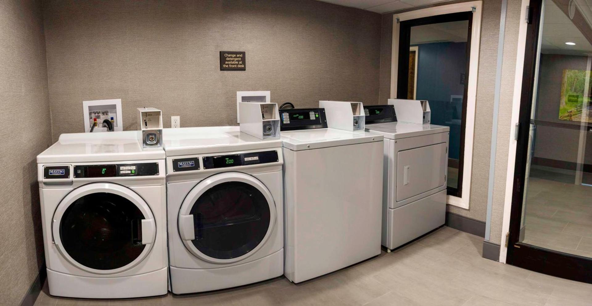 Hampton Inn Kinston photo 22