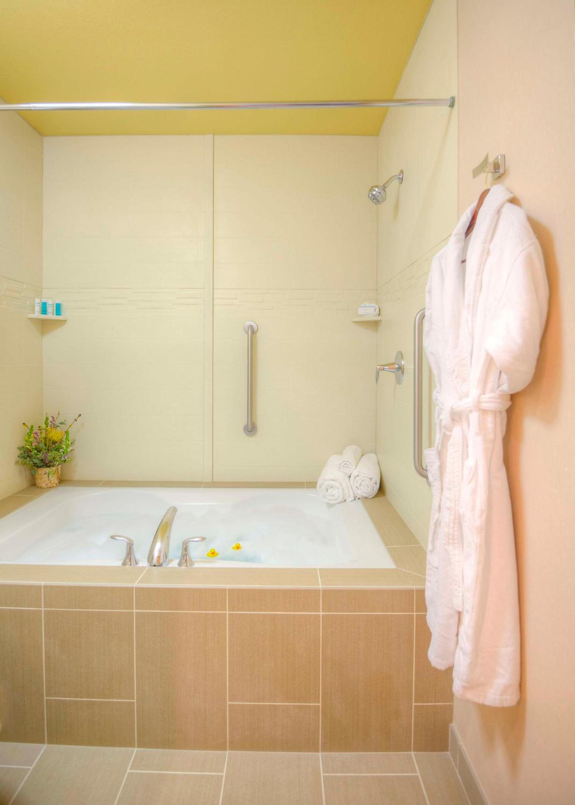 Homewood Suites by Hilton Jackson photo 11