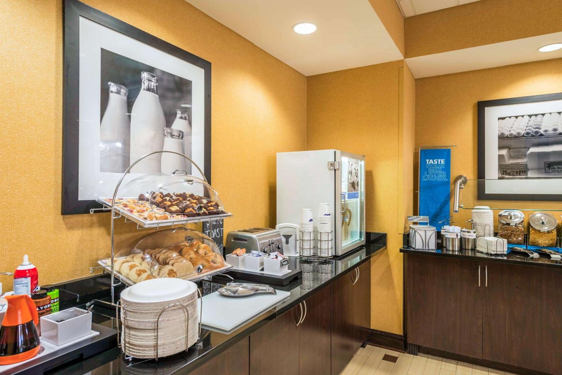 Hampton Inn & Suites Jacksonville South - Bartram Park photo 14