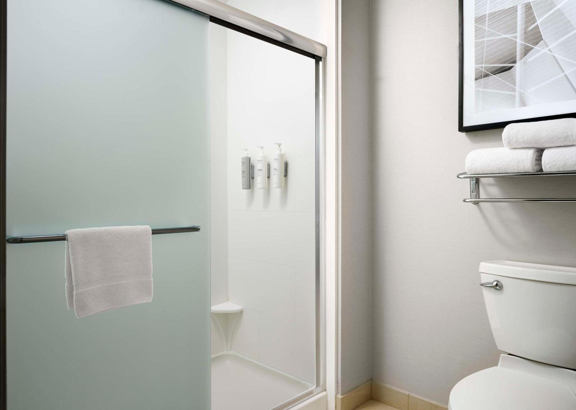 Homewood Suites by Hilton Carle Place - Garden City, NY photo 24
