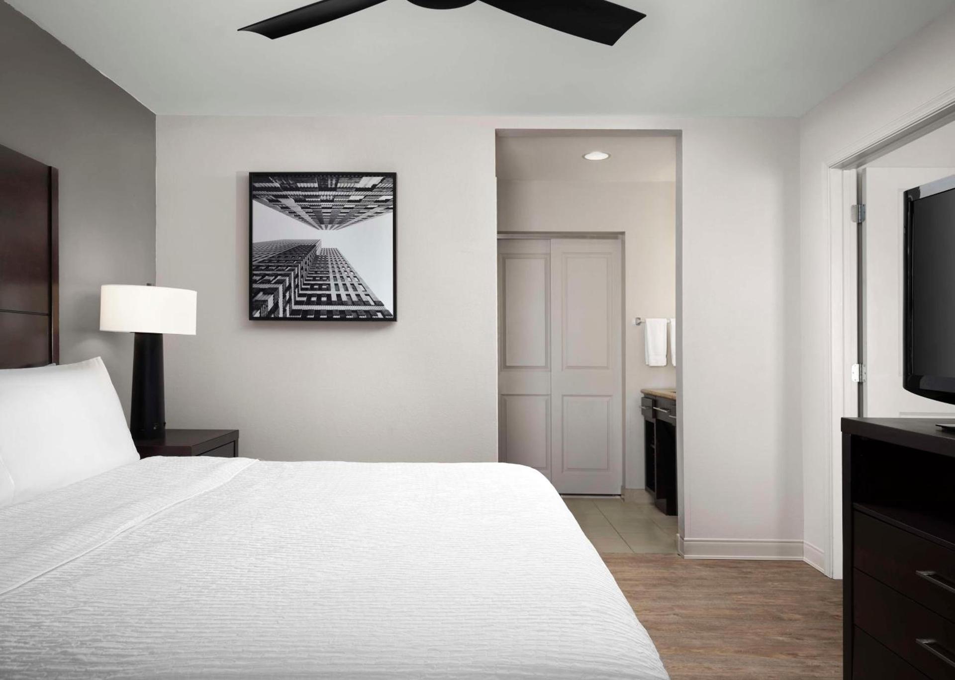 Homewood Suites by Hilton Carle Place - Garden City, NY photo 14
