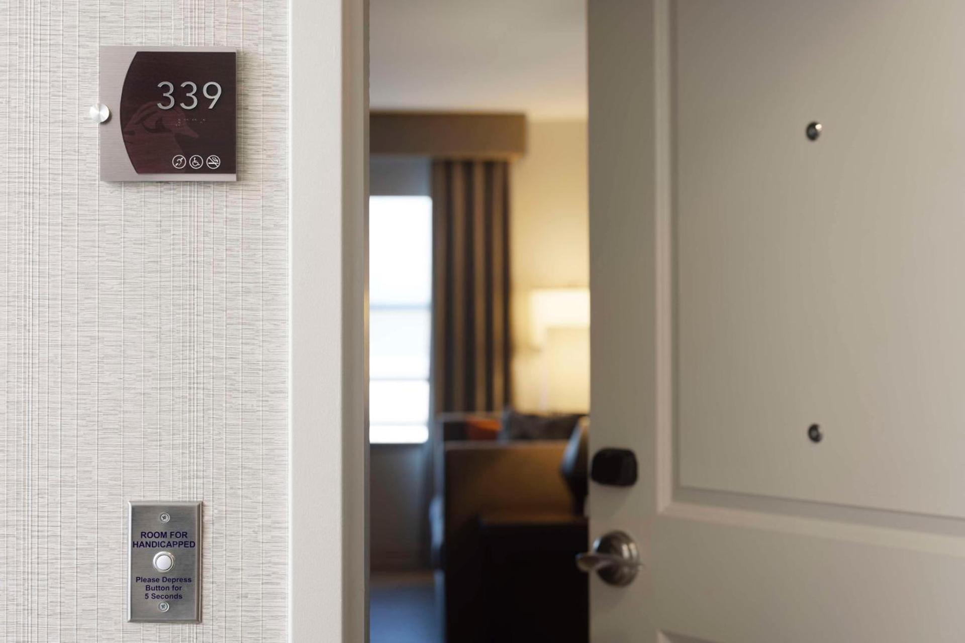 Homewood Suites by Hilton Carle Place - Garden City, NY photo 19
