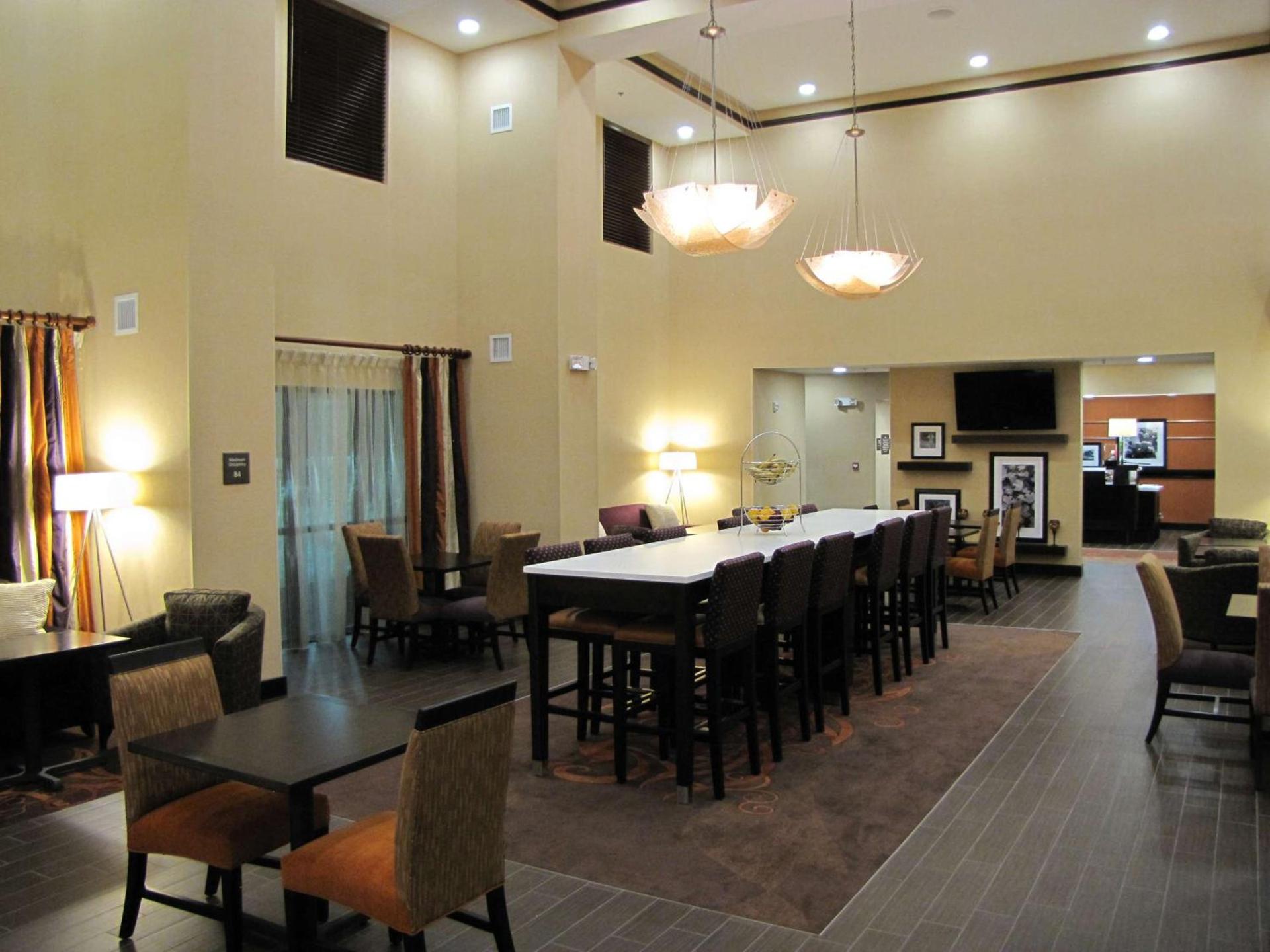 Hampton Inn & Suites Jamestown photo 2
