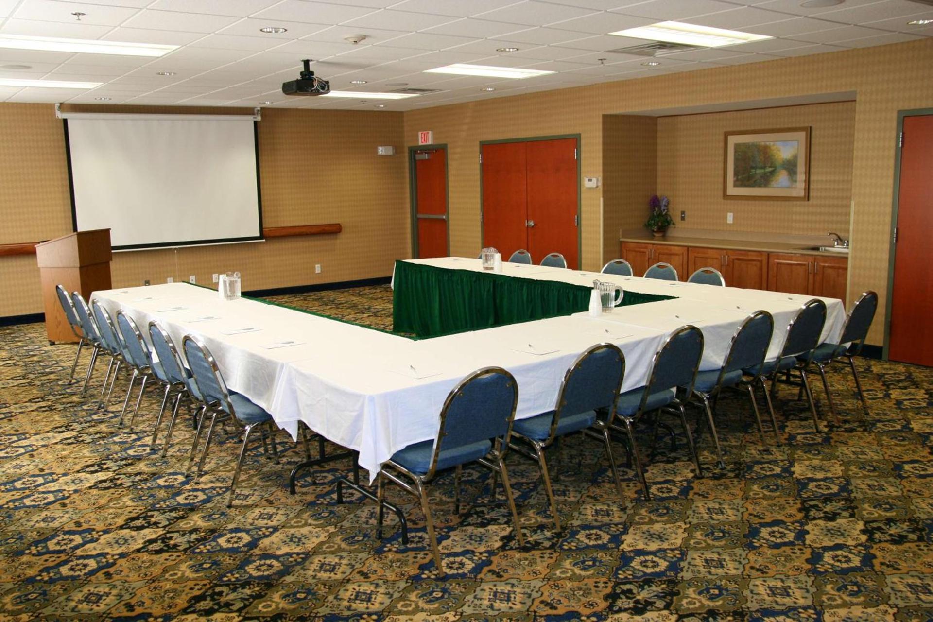 Hampton Inn and Suites Jamestown photo 24
