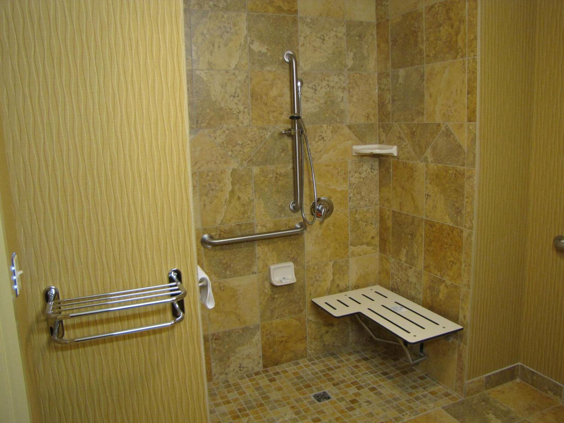Hampton Inn & Suites Jamestown photo 13