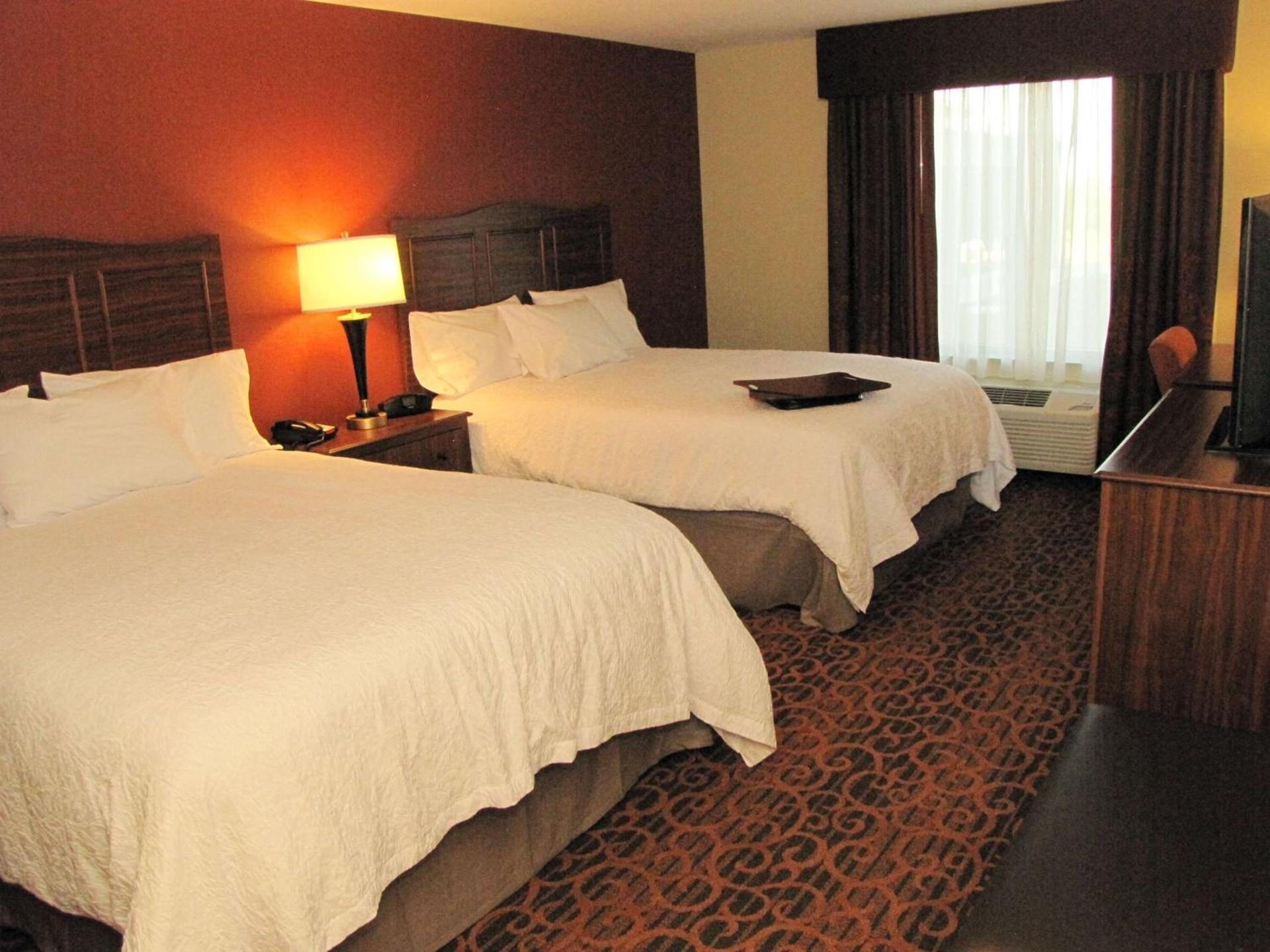 Hampton Inn & Suites Jamestown photo 8