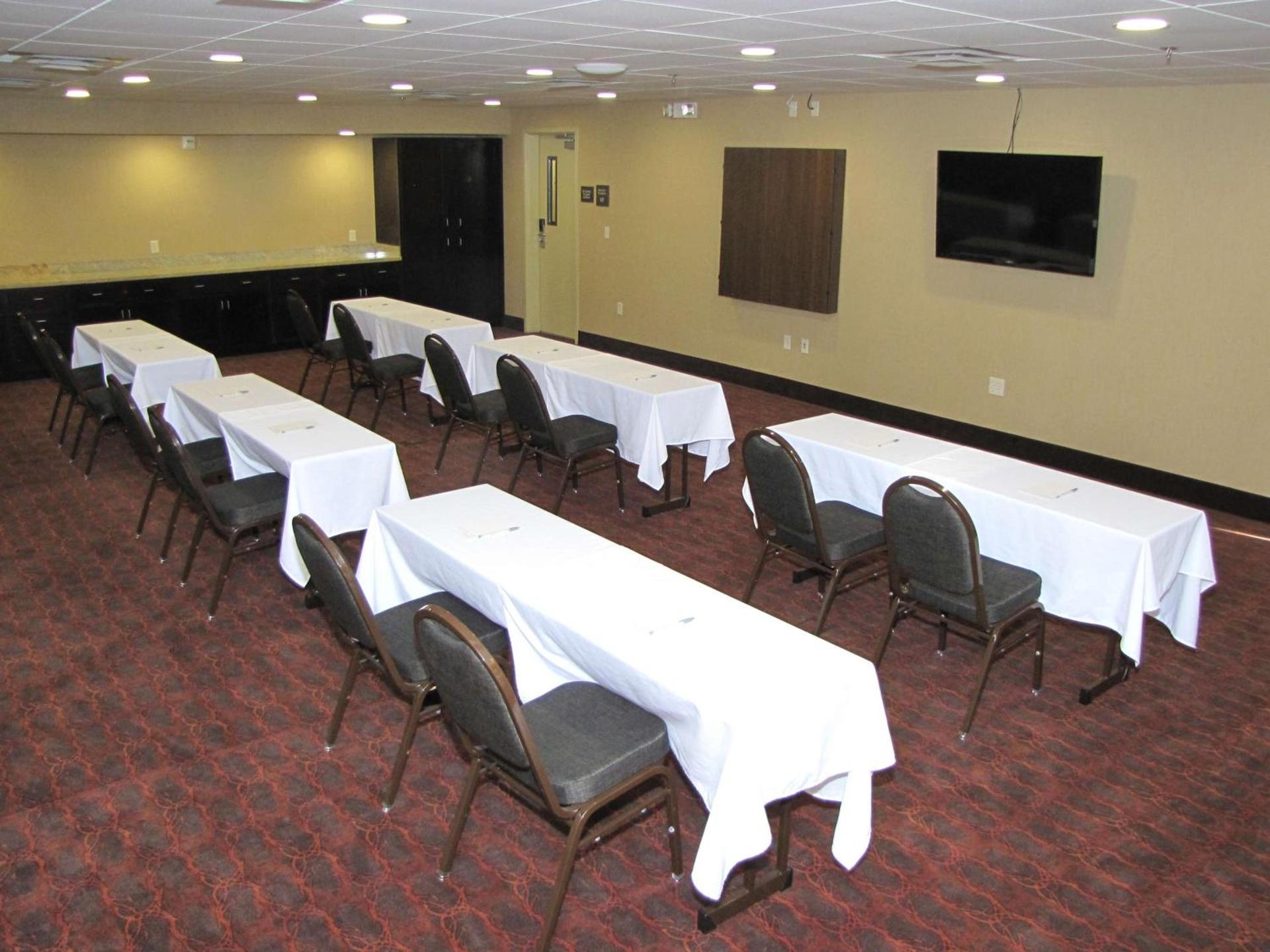 Hampton Inn & Suites Jamestown photo 9