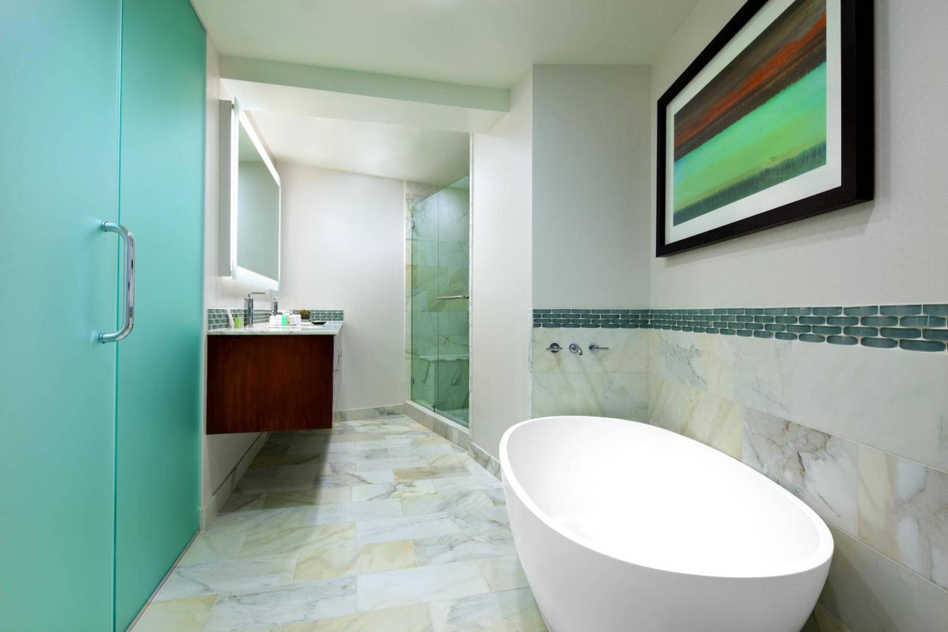 The Westin Bonaventure Hotel & Suites, Los Angeles photo 41