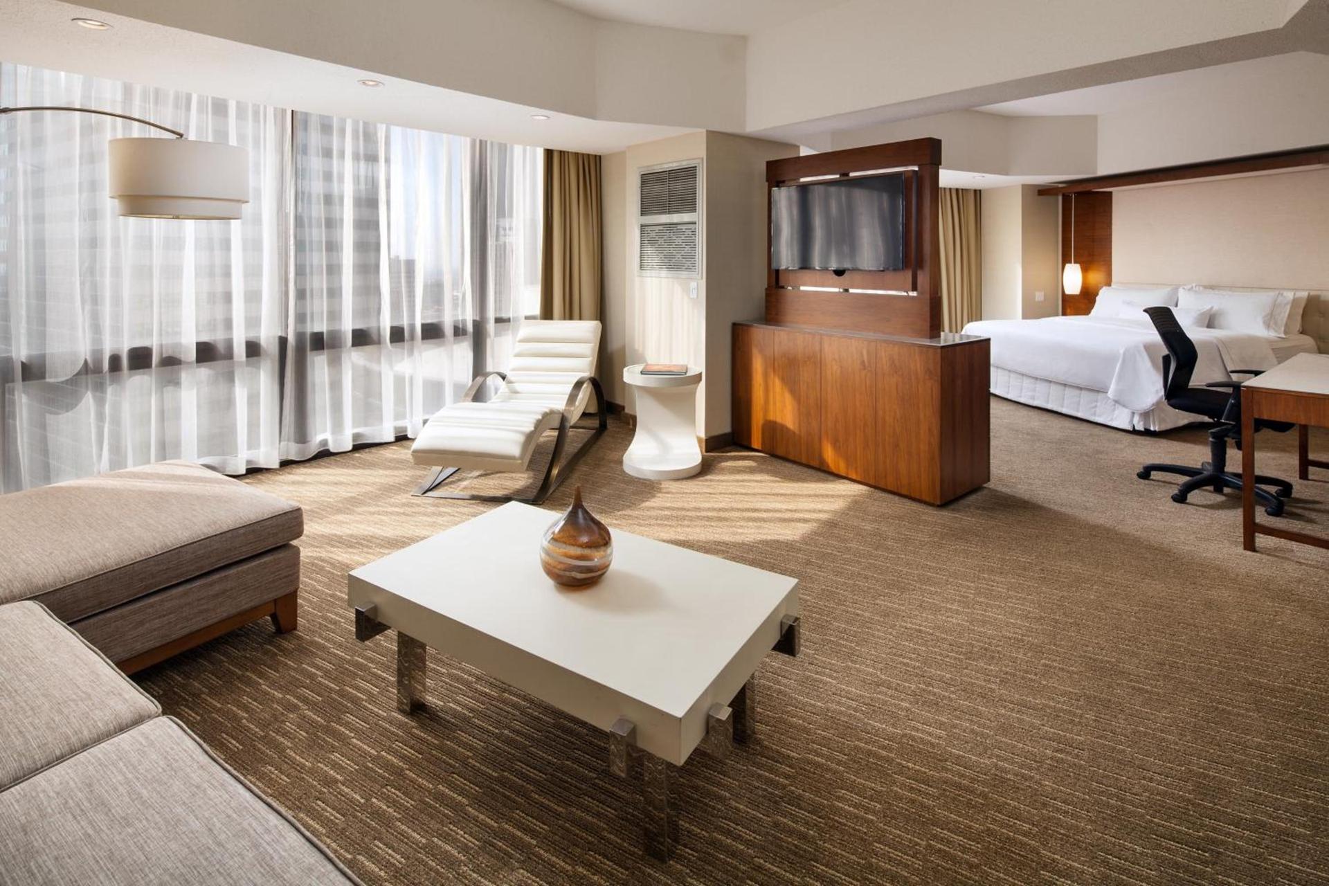 The Westin Bonaventure Hotel & Suites, Los Angeles photo 23