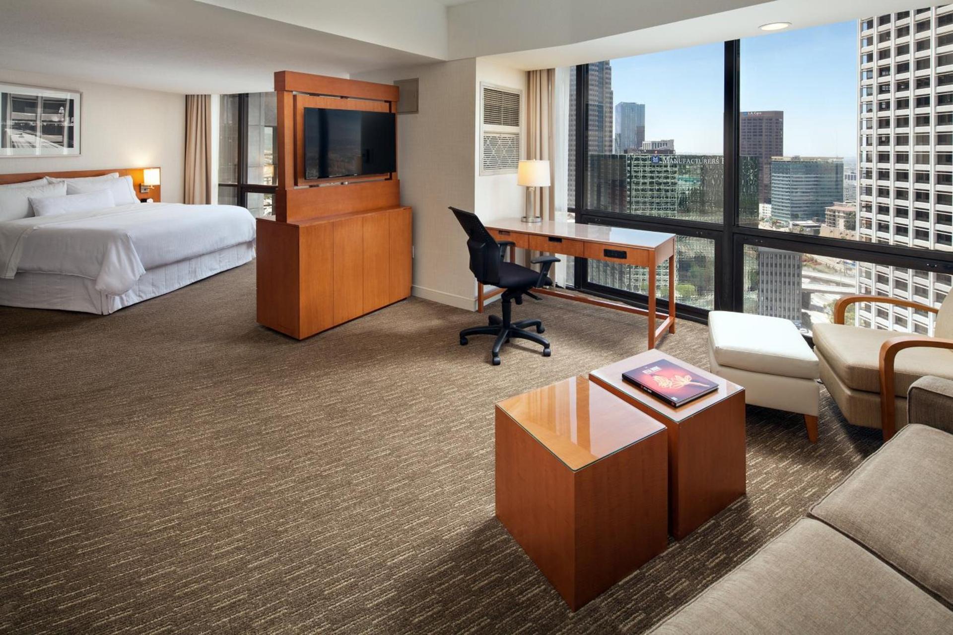 The Westin Bonaventure Hotel & Suites, Los Angeles photo 25