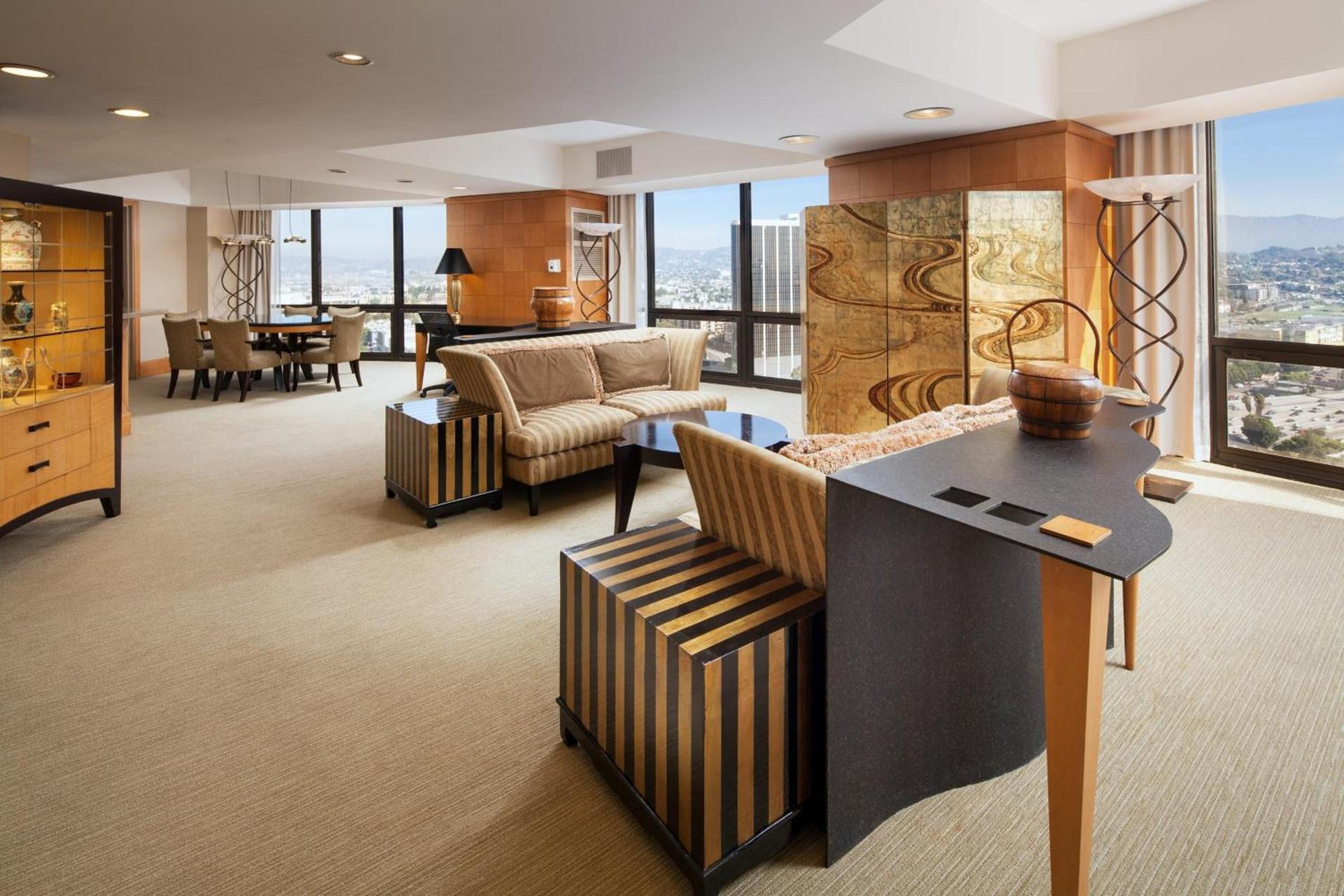 The Westin Bonaventure Hotel & Suites, Los Angeles photo 28