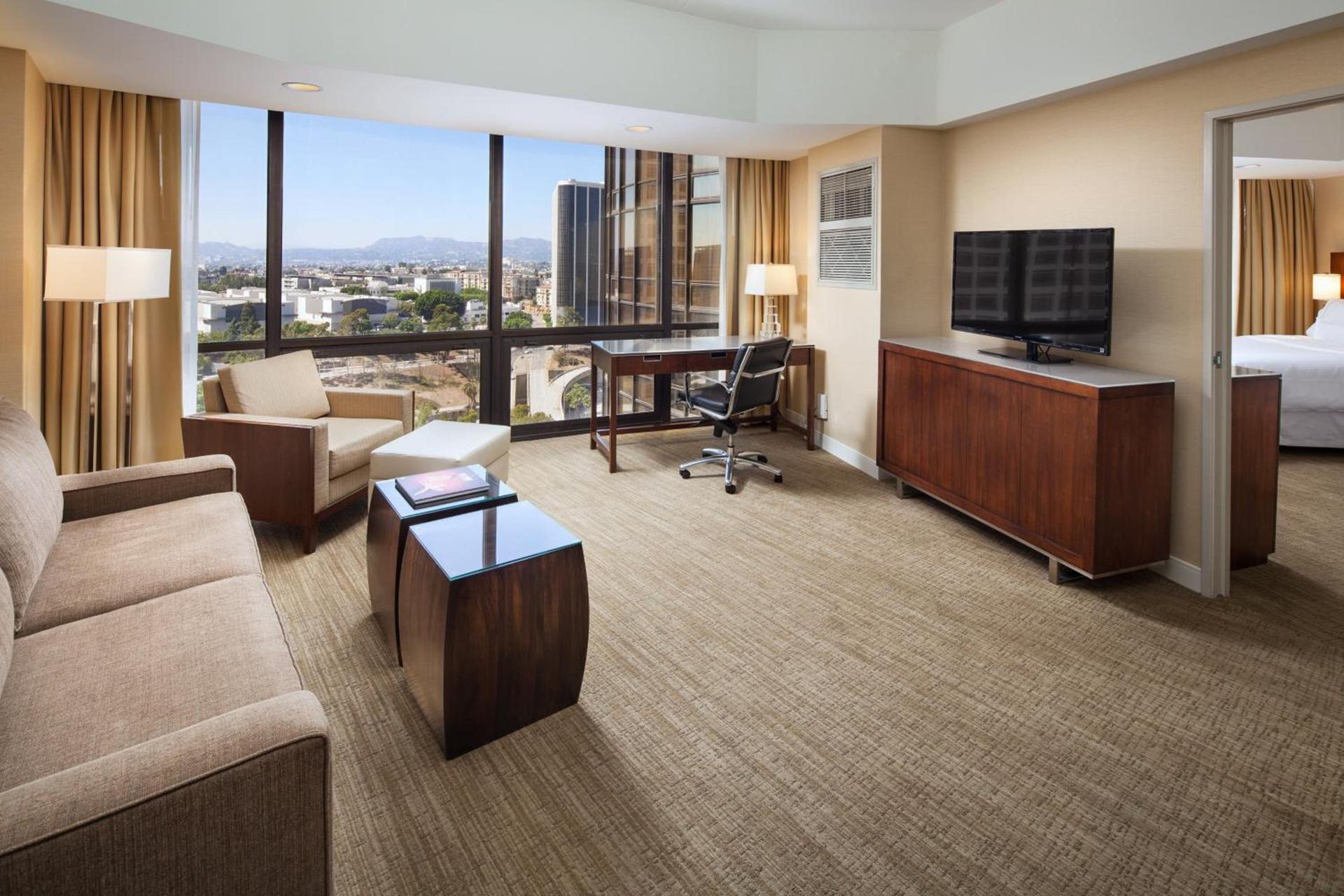 The Westin Bonaventure Hotel & Suites, Los Angeles photo 24