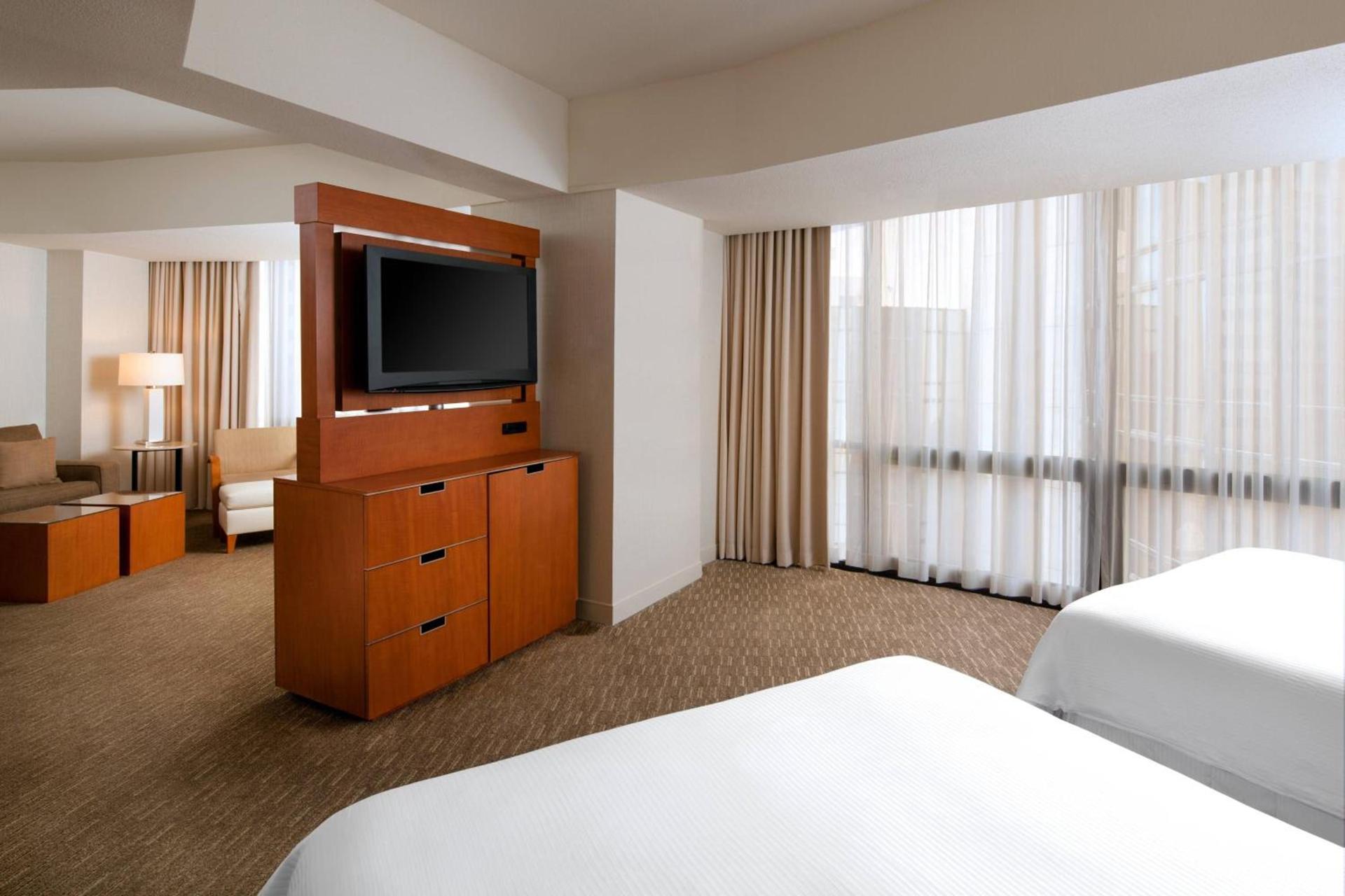 The Westin Bonaventure Hotel & Suites, Los Angeles photo 32