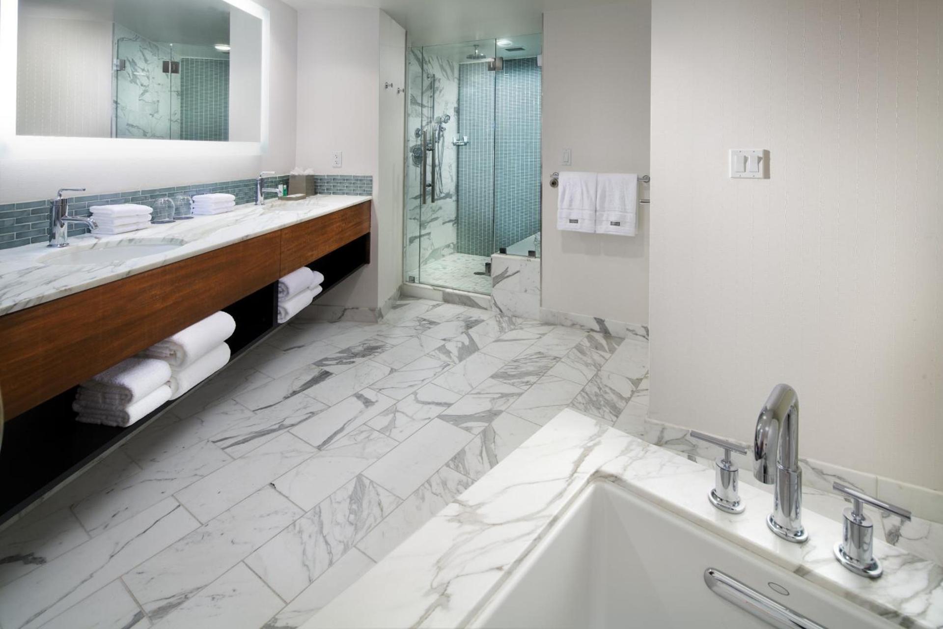 The Westin Bonaventure Hotel & Suites, Los Angeles photo 42