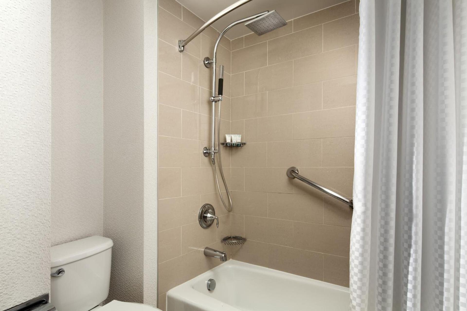 The Westin Bonaventure Hotel & Suites, Los Angeles photo 40